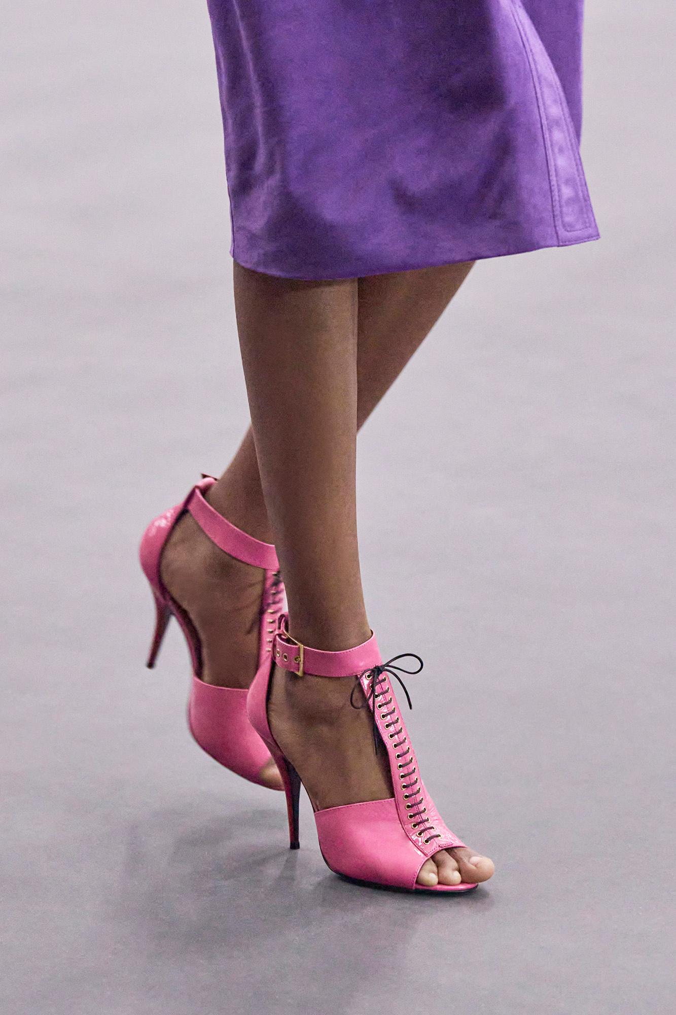 036B_VALENTINO_SS26-1760371802198