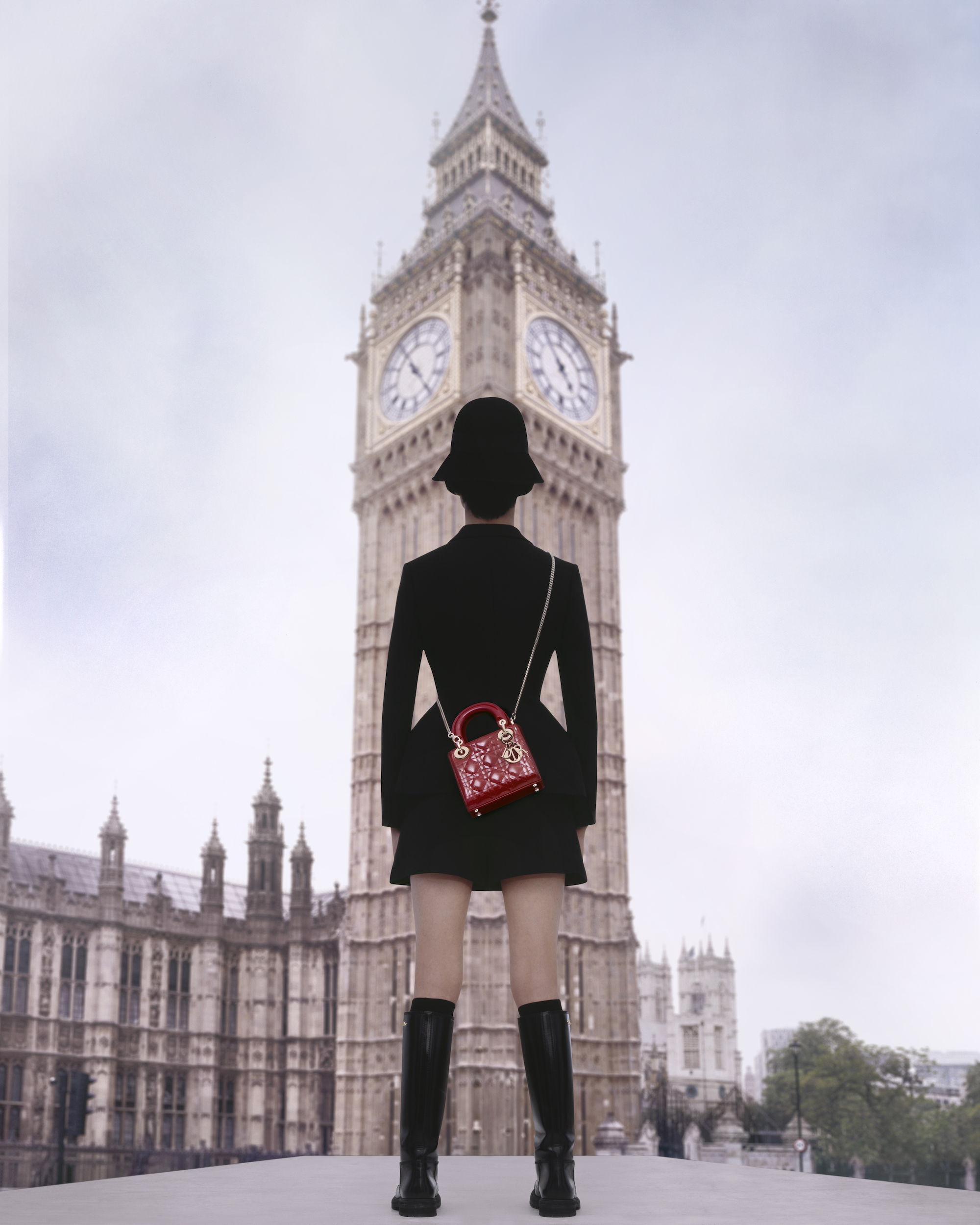 03_M_DiorLondra_7_liv_V1-1743790809135