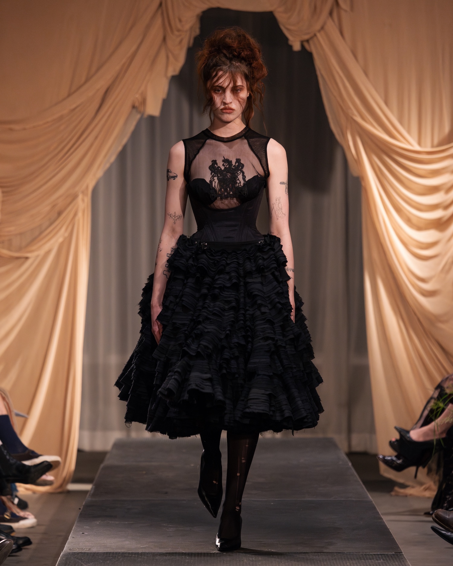 AC_RUNWAY-1-1764263042243