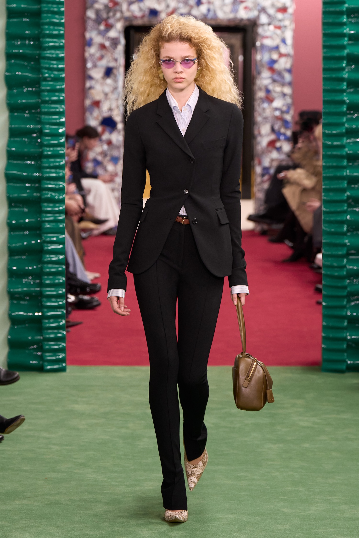 Acne-Studios_FW26_Womenswear_1-1772929171387