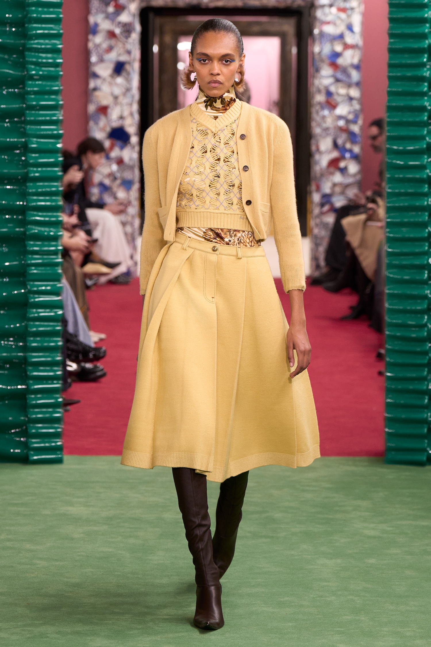 Acne-Studios_FW26_Womenswear_10-1772929172825