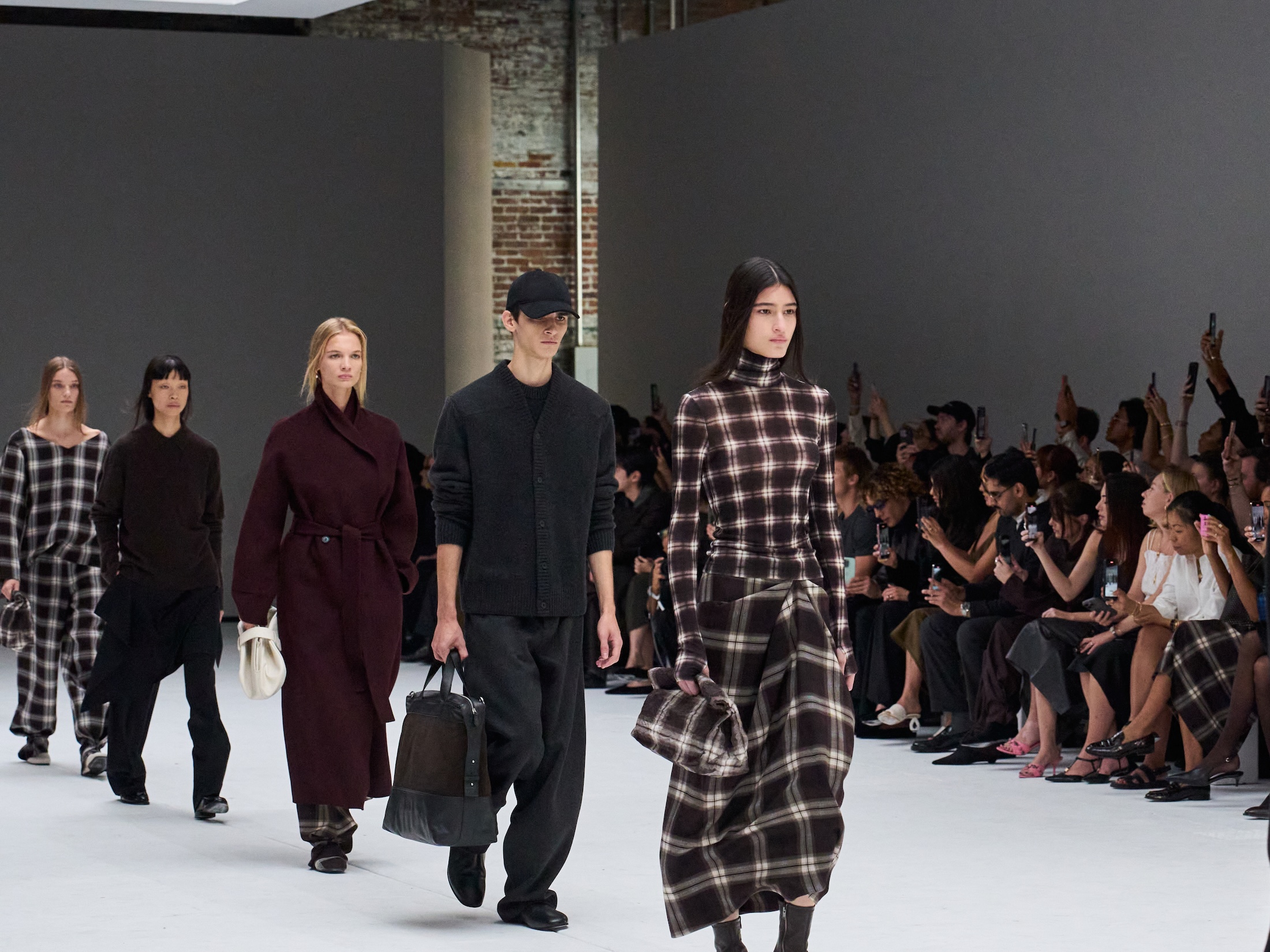 COS Autumn/Winter 2025: A Guide to Balanced Minimalism