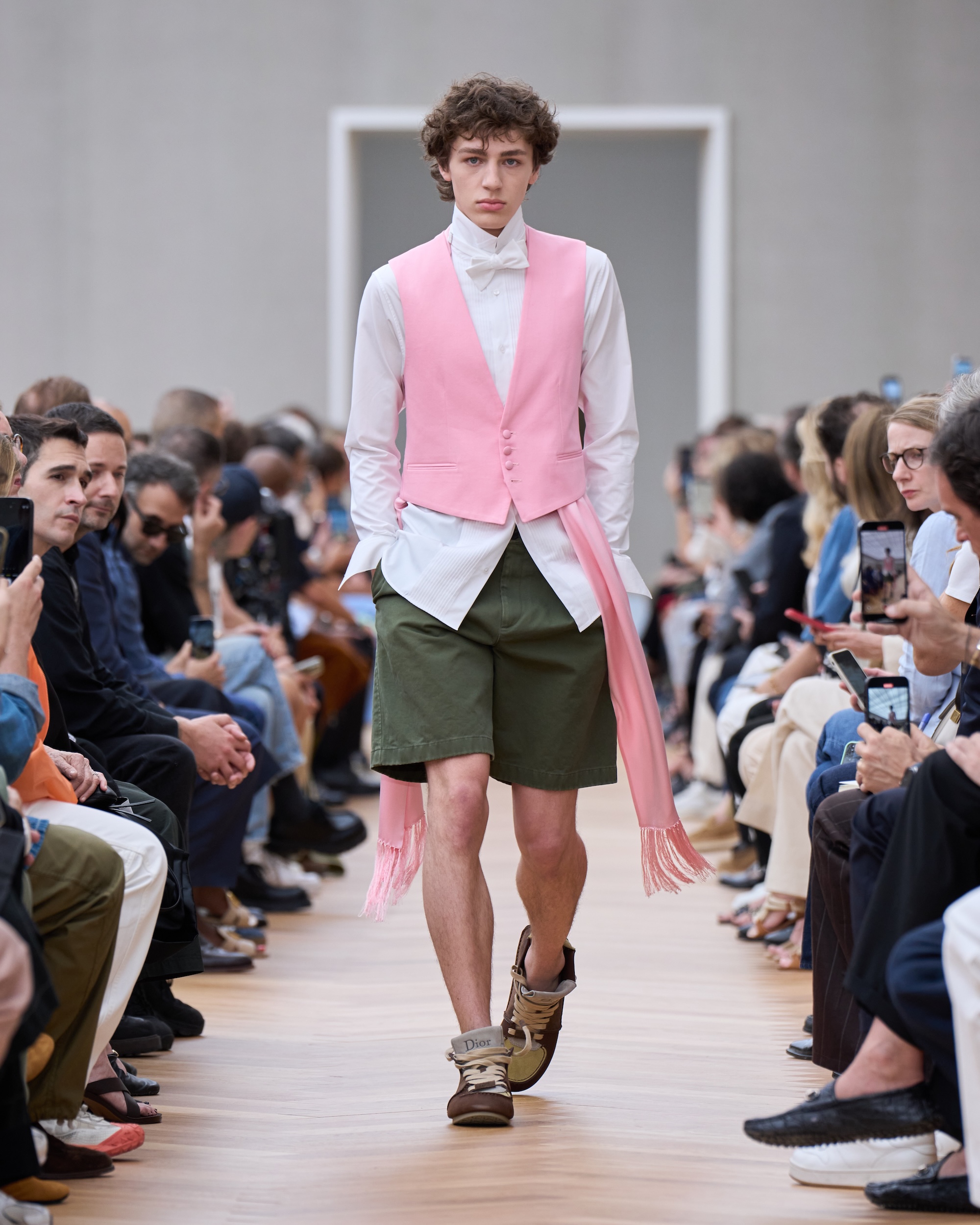 DIOR-SUMMER-2026-COLLECTION_VISUELS_LOOKS_LOOK(3)-1751086707155