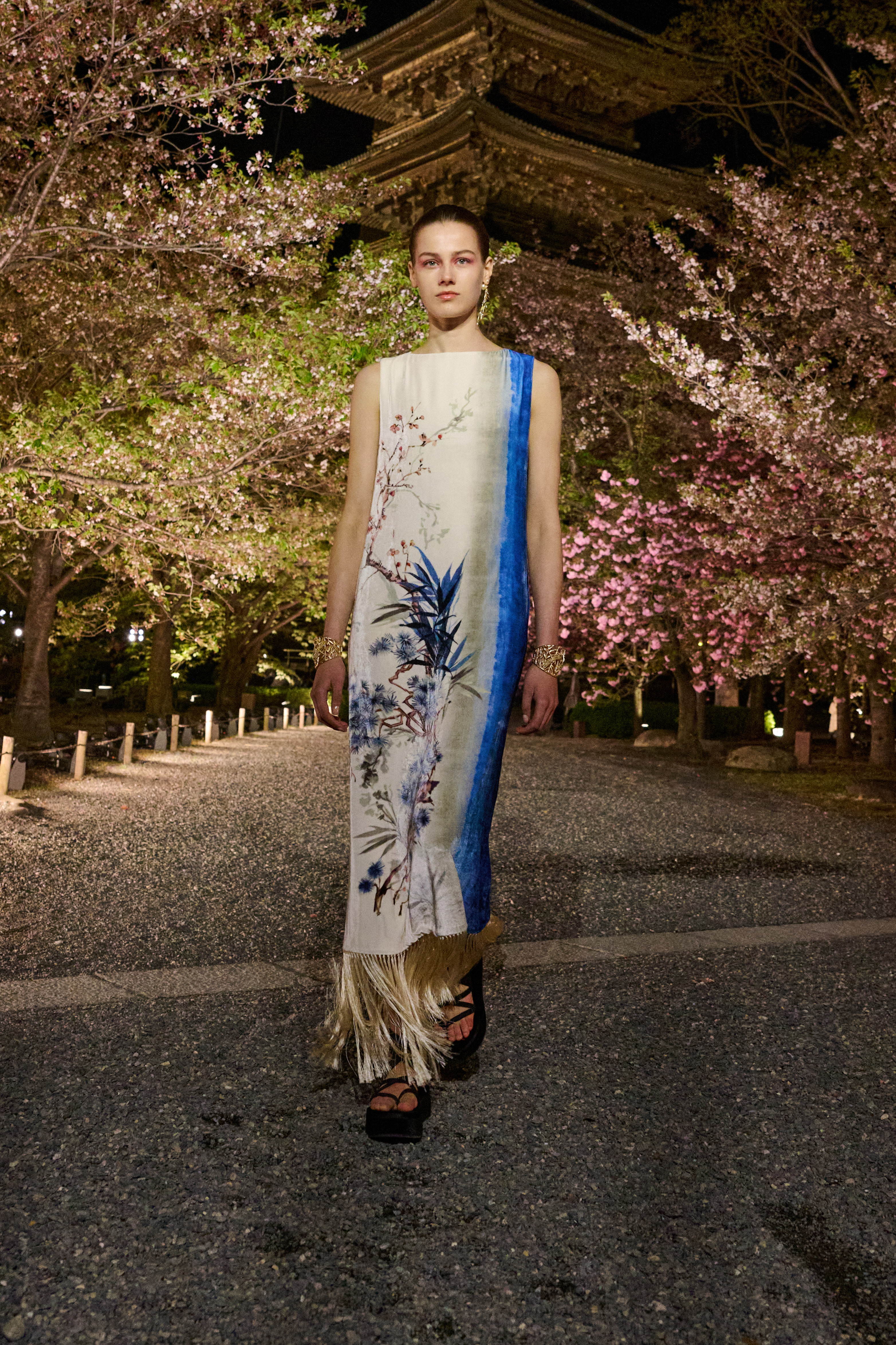 DIOR_W_RTW_FALL25_KYOTO_LOOK_16-1744821021050