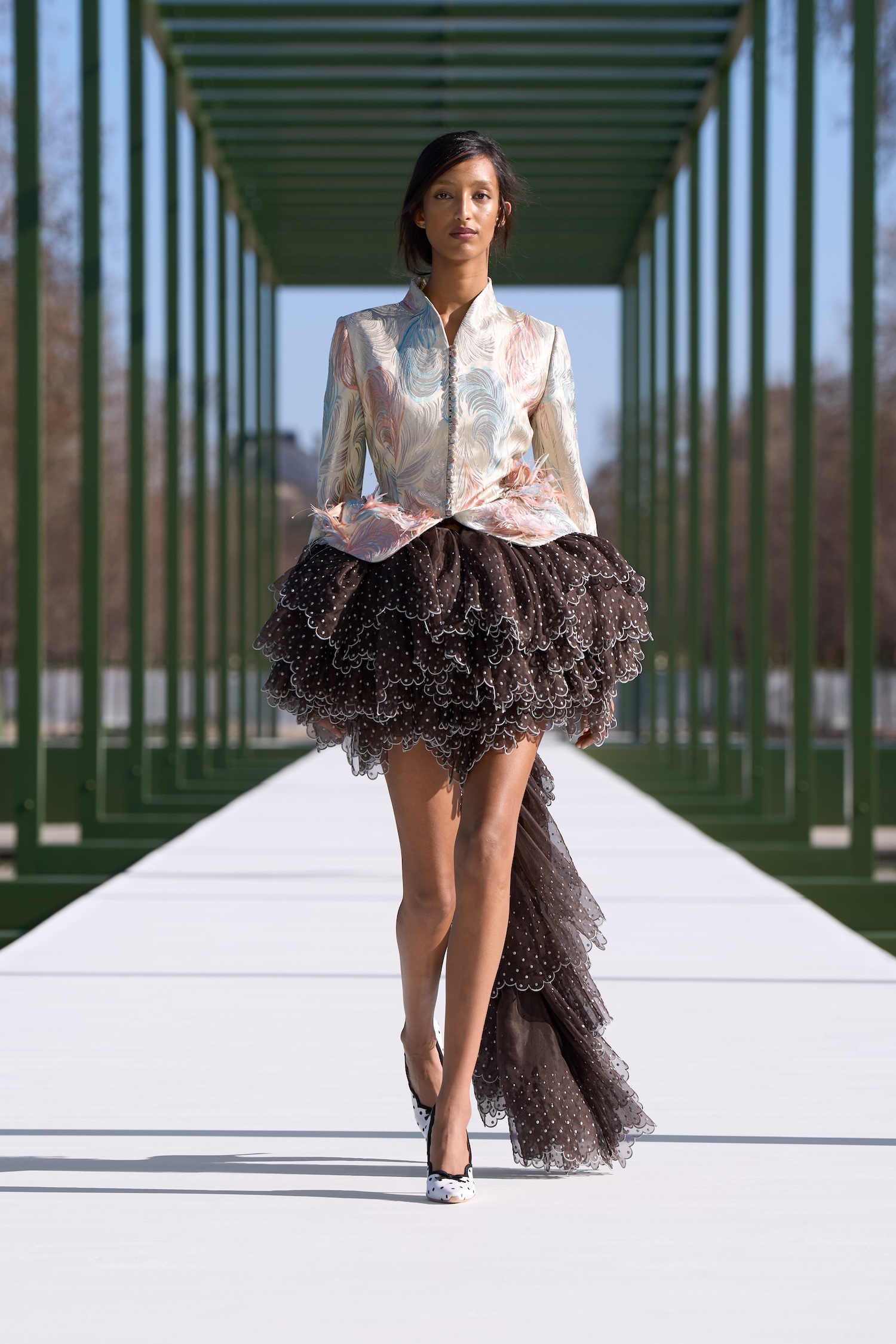 DIOR_W_RTW_FW2627_FRONT_LOOK_03_2x3-1772898035803