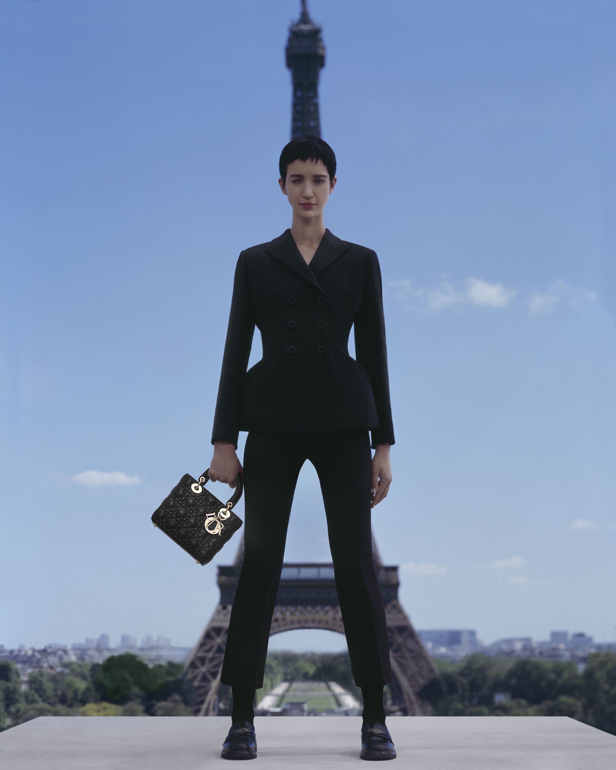 Dior_TourEiffel_07M-1743790735397