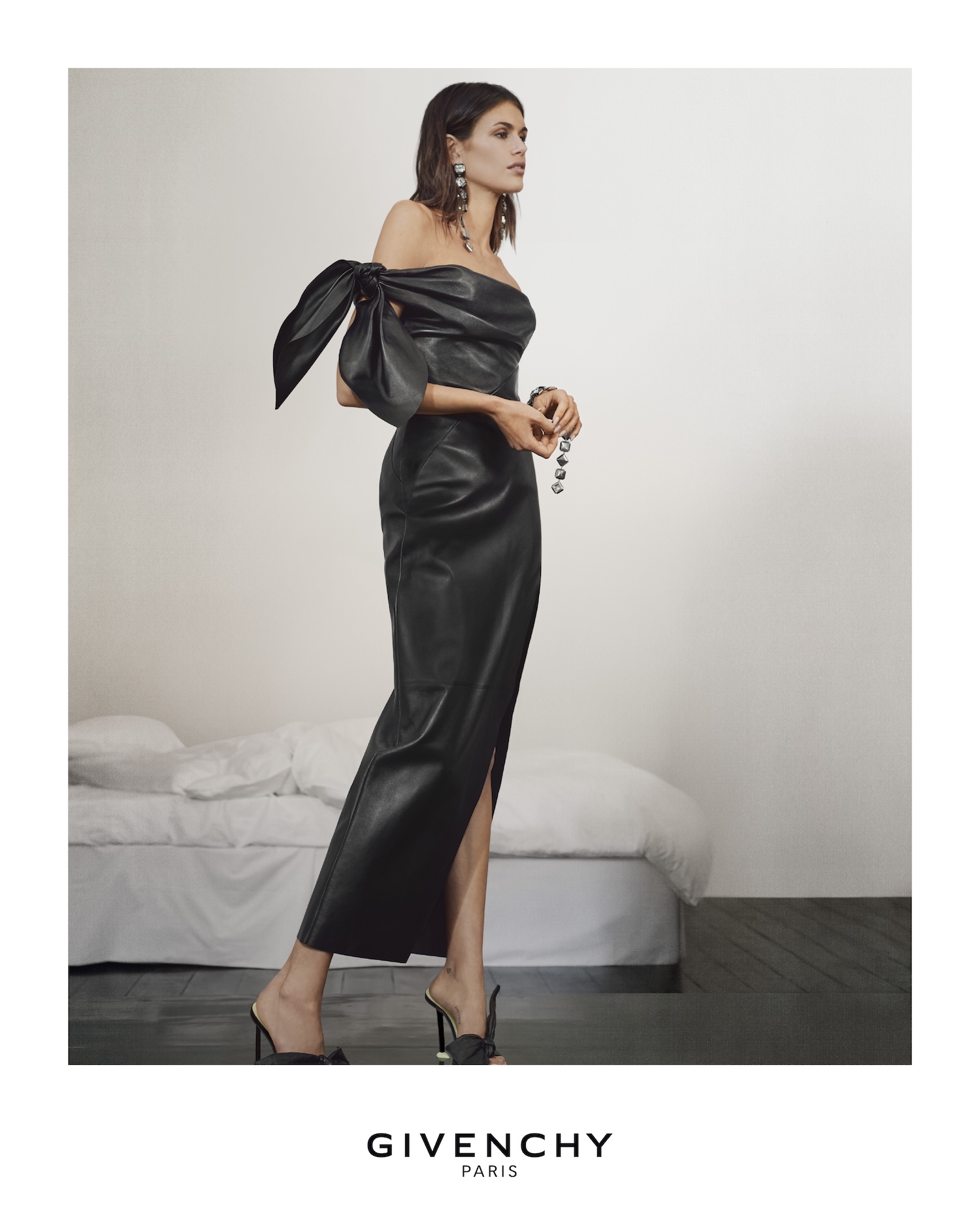 GIVENCHY_SS26_CAMPAIGN_4x5_LOGO_07-1771958940363