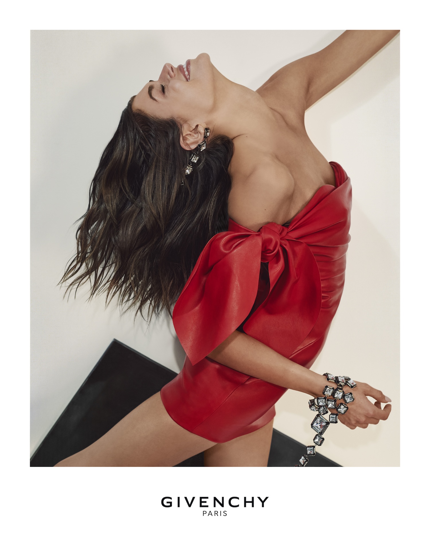 GIVENCHY_SS26_CAMPAIGN_4x5_LOGO_12-1771958942713