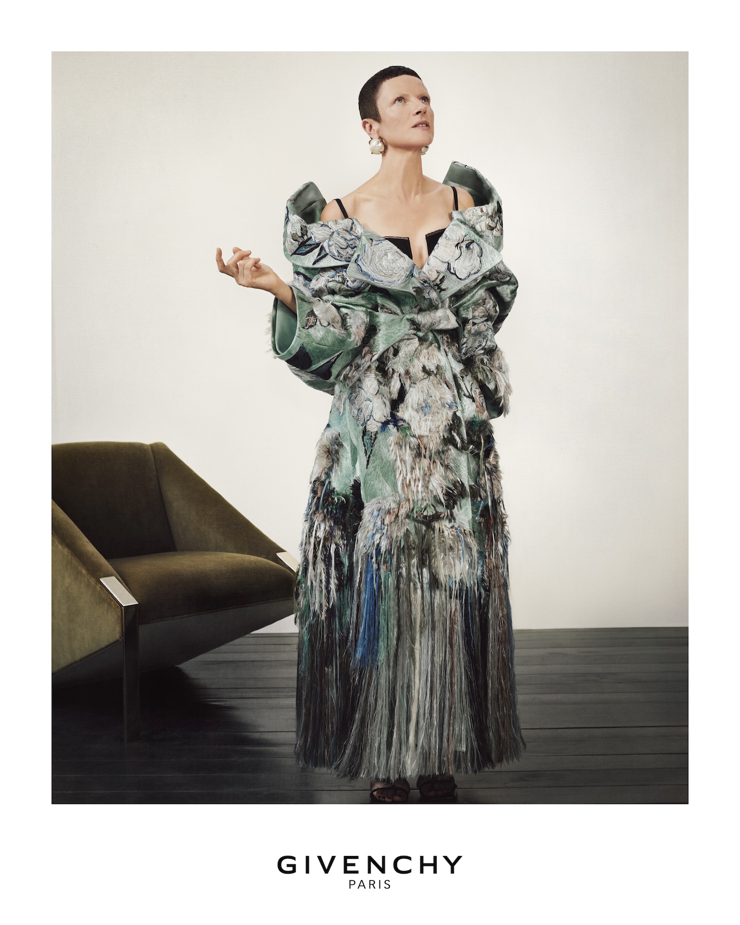 GIVENCHY_SS26_CAMPAIGN_4x5_LOGO_14-1771958944344