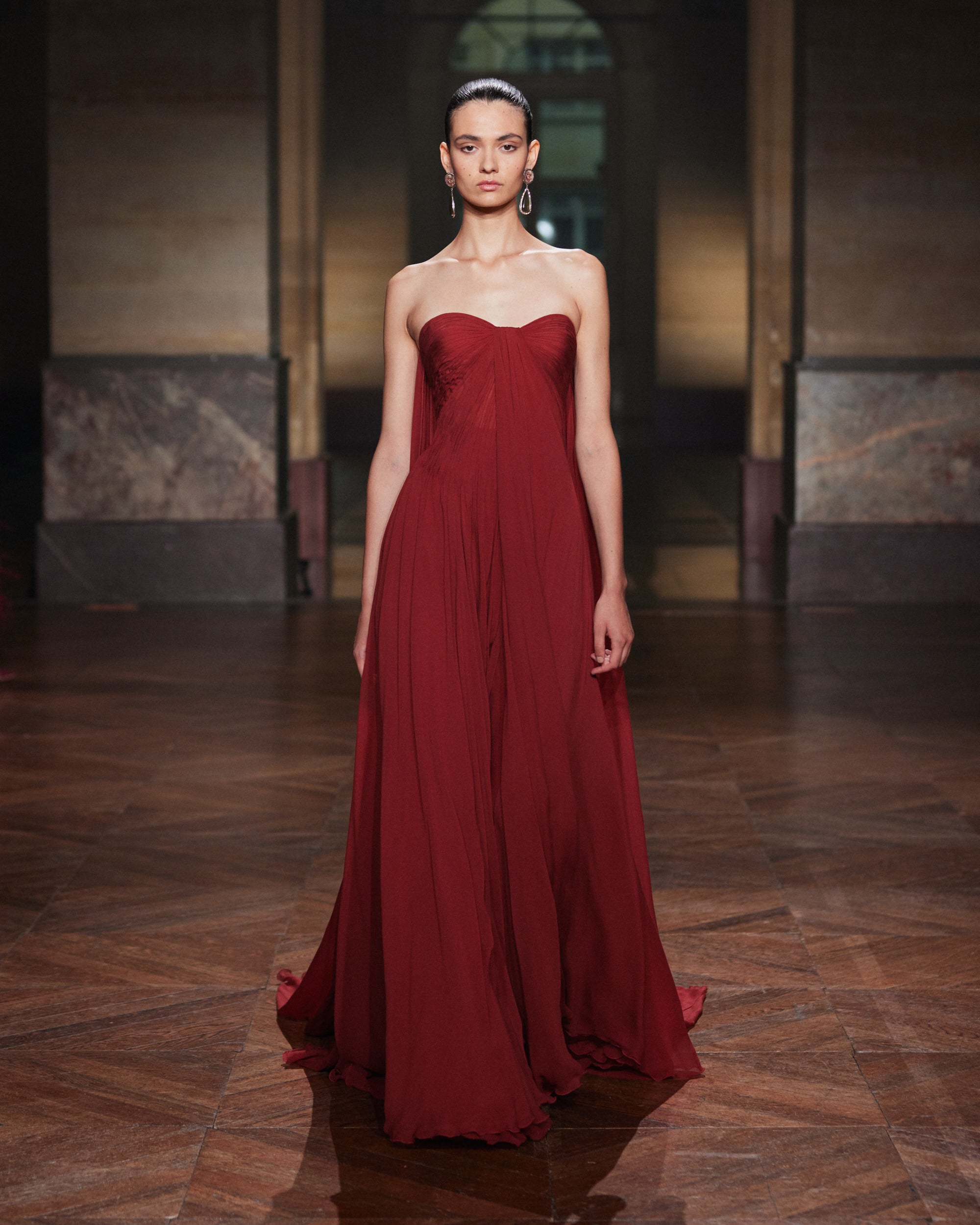 Hobeika_fw26_runway_IG_look40-1770574263350