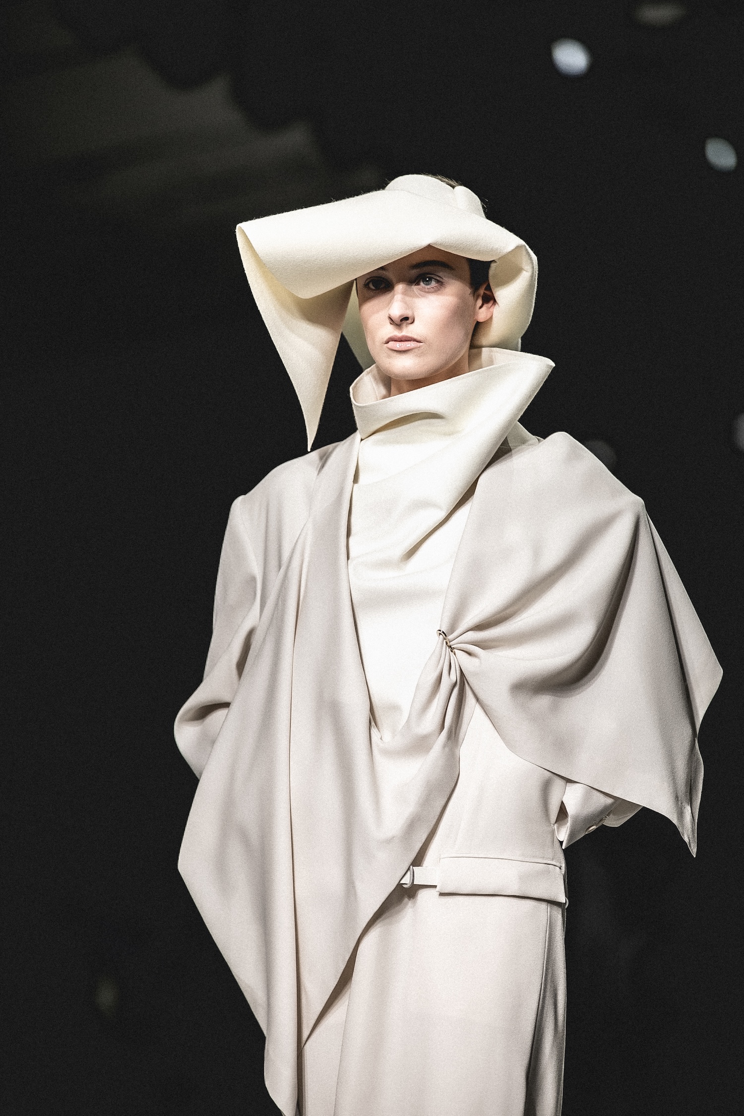 ISSEY-MIYAKE-FW26-13-1773795142961