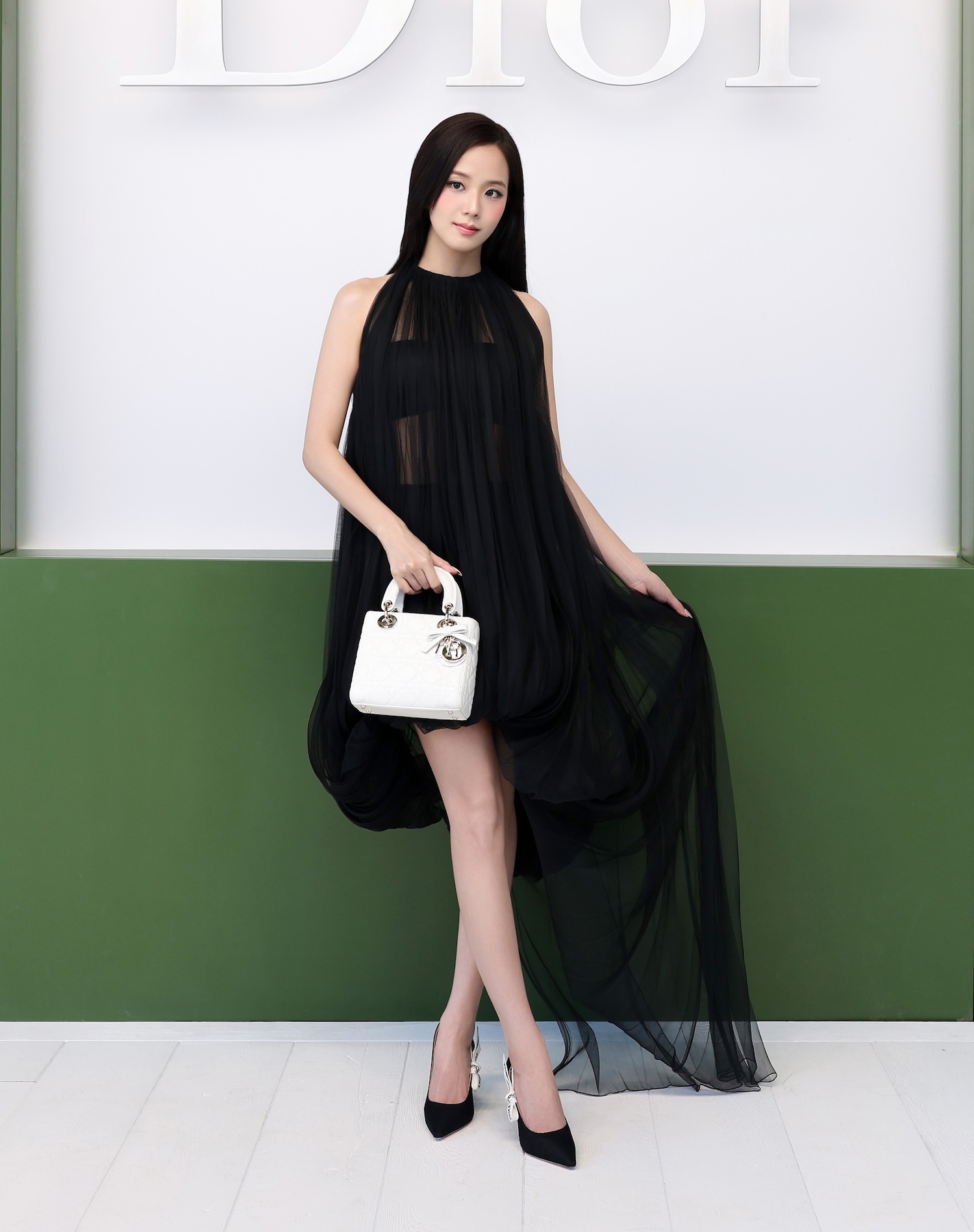 JISOO_4x5-1772897238965