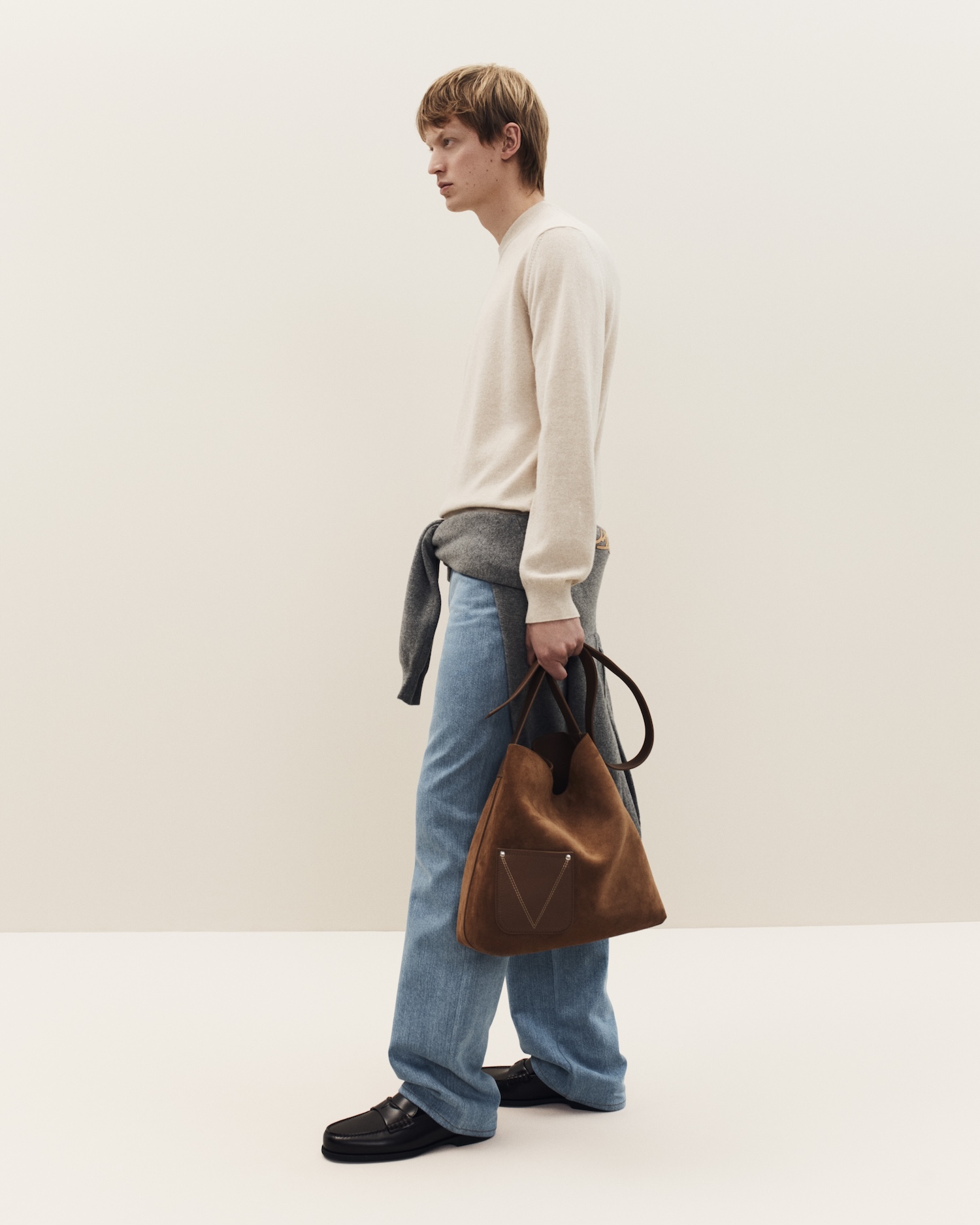 LOUIS-VUITTON-MEN-TRUNK-EDITION-LOOK3-1771116235058