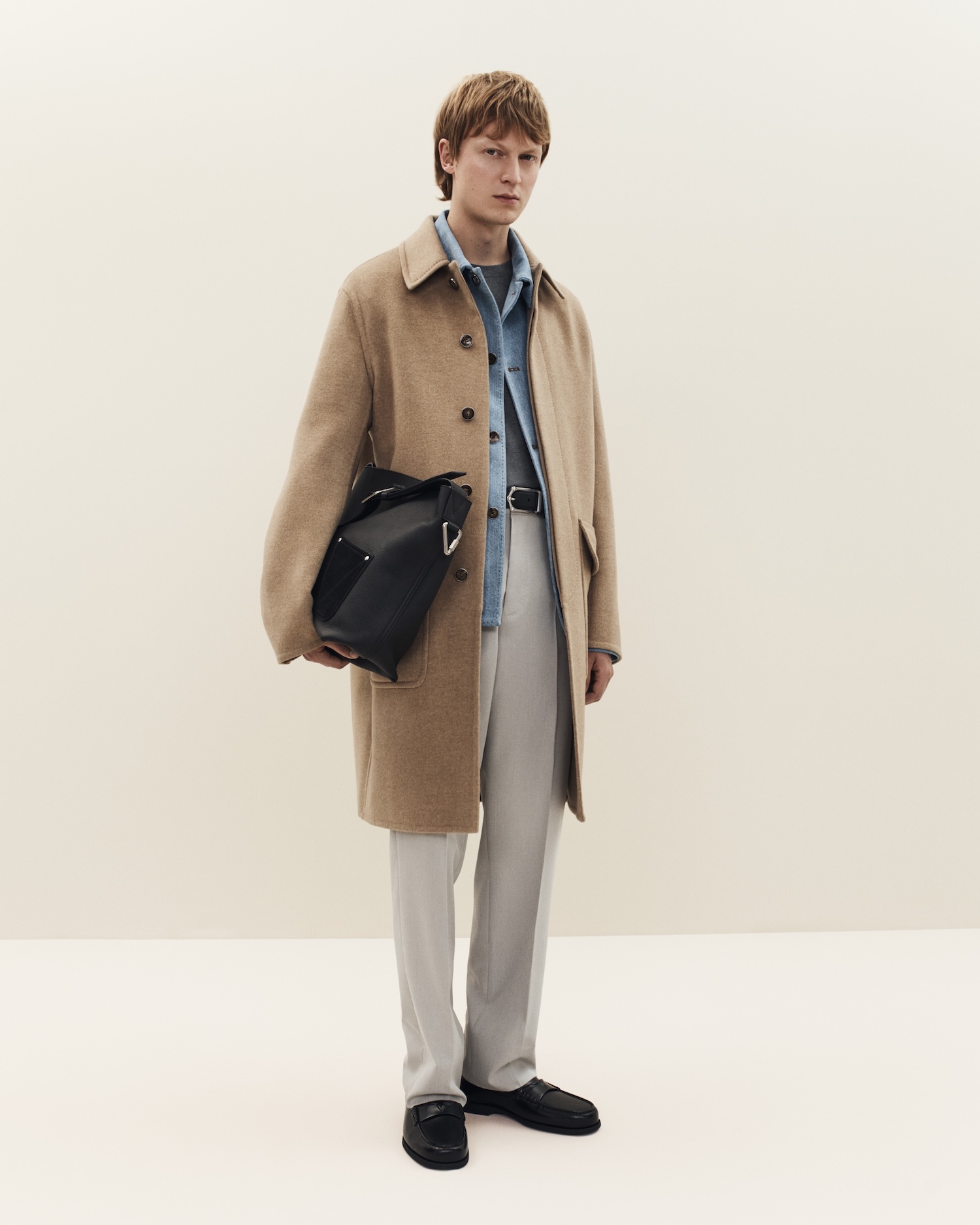 LOUIS-VUITTON-MEN-TRUNK-EDITION-LOOK5-1771116237978
