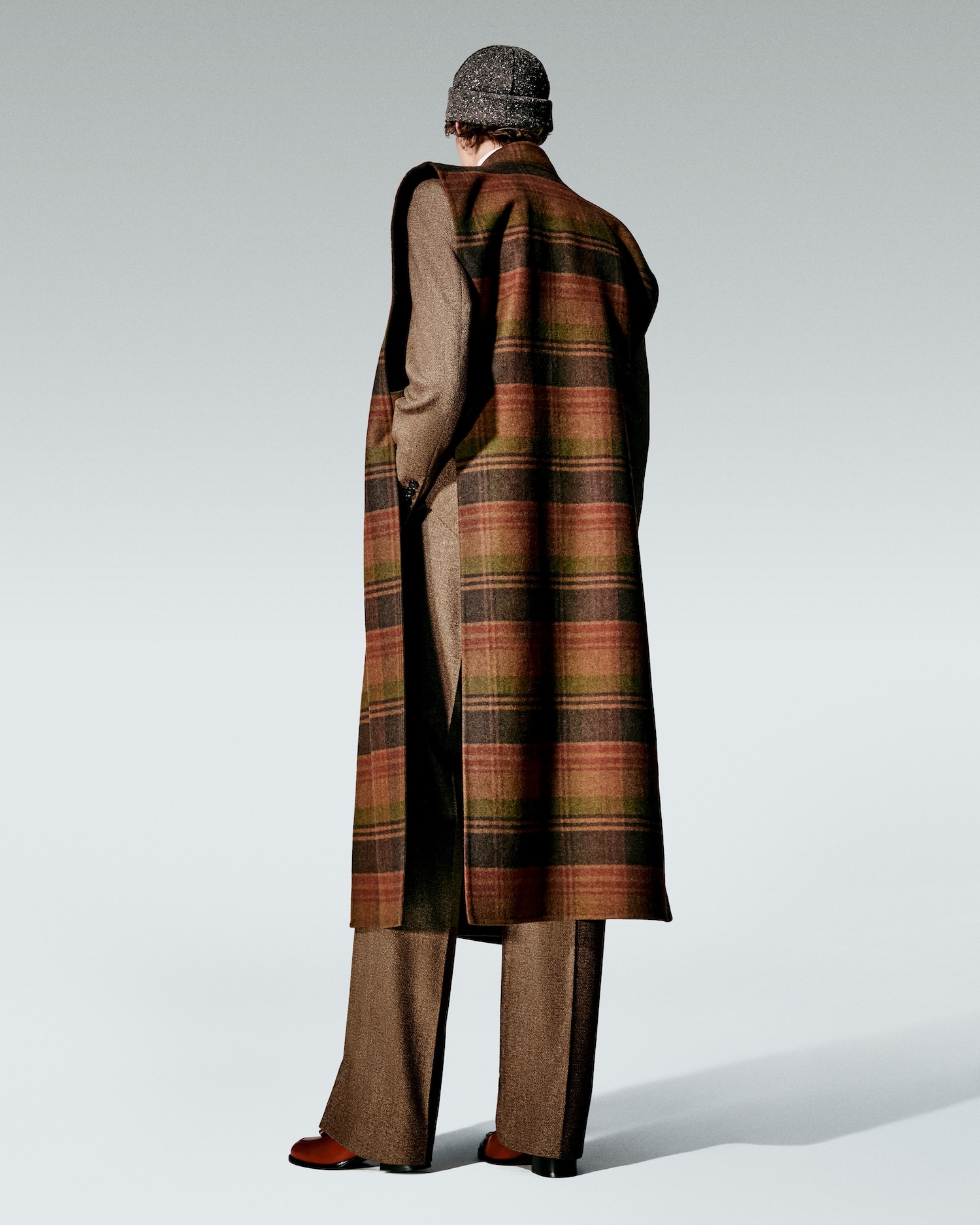 Loro-Piana-Fall-Winter-2026-2027-Women_s-Collection_Look-1-DETAILS-1772582296832