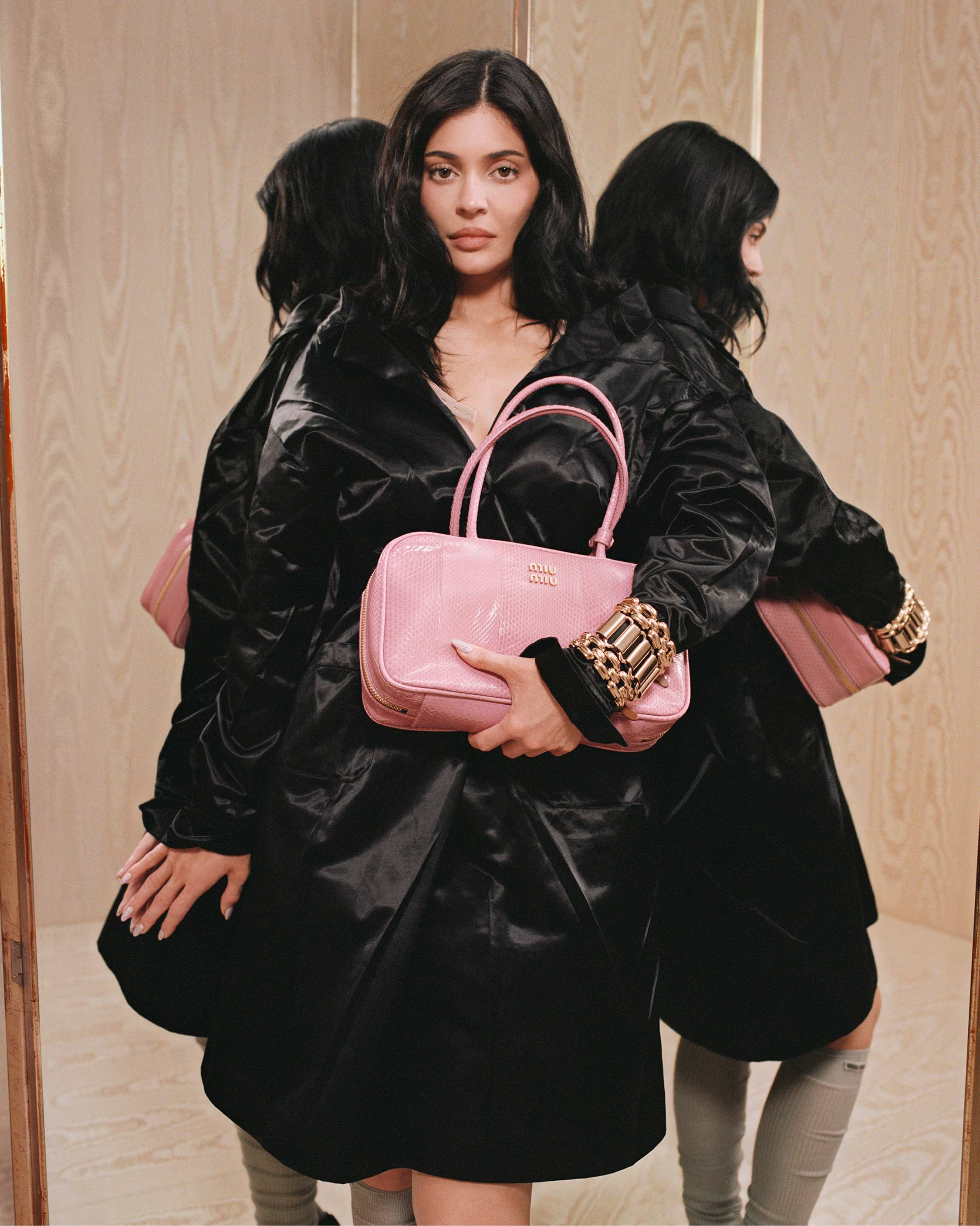 MIU-MIU-FW25-ADV-CAMPAIGN_Kylie-Jenner(1)-1752882950849