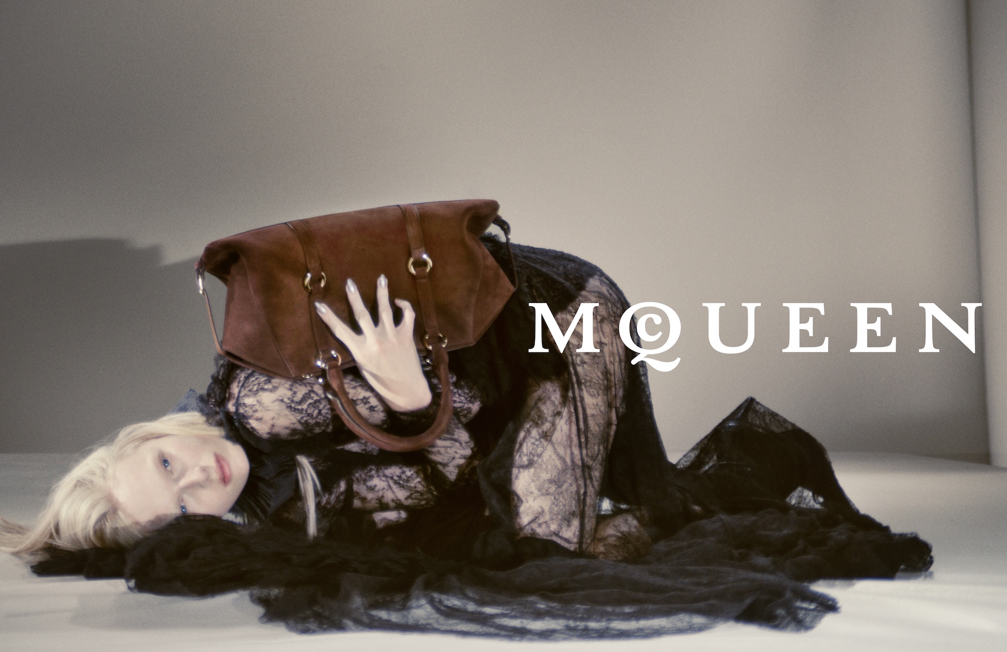 McQueenAutumnWinter2025Campaign007LOGO-1755703419696