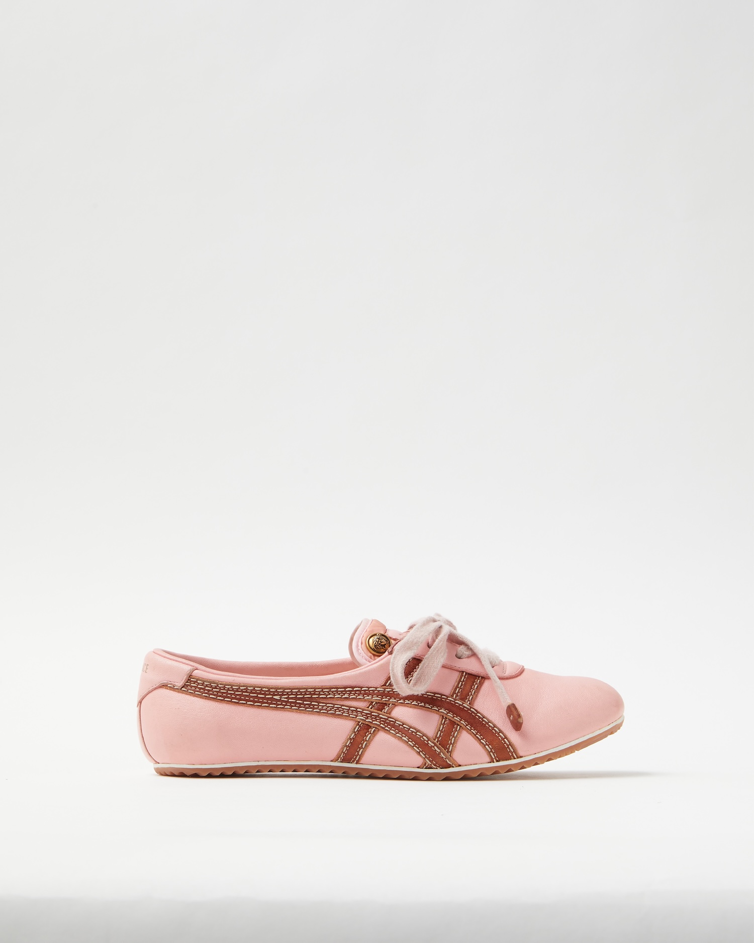 OnitsukaxVersace-Sakura-Trainers_1-1775249311678