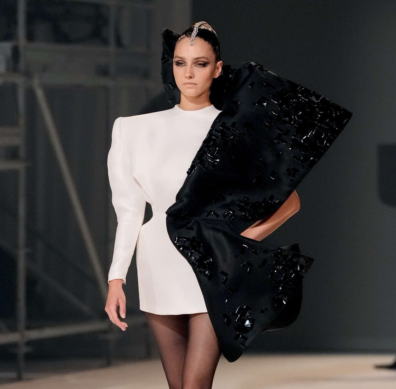 Stephane Rolland Ignites the Runway with Bold, Bolero-Inspired Haute Couture