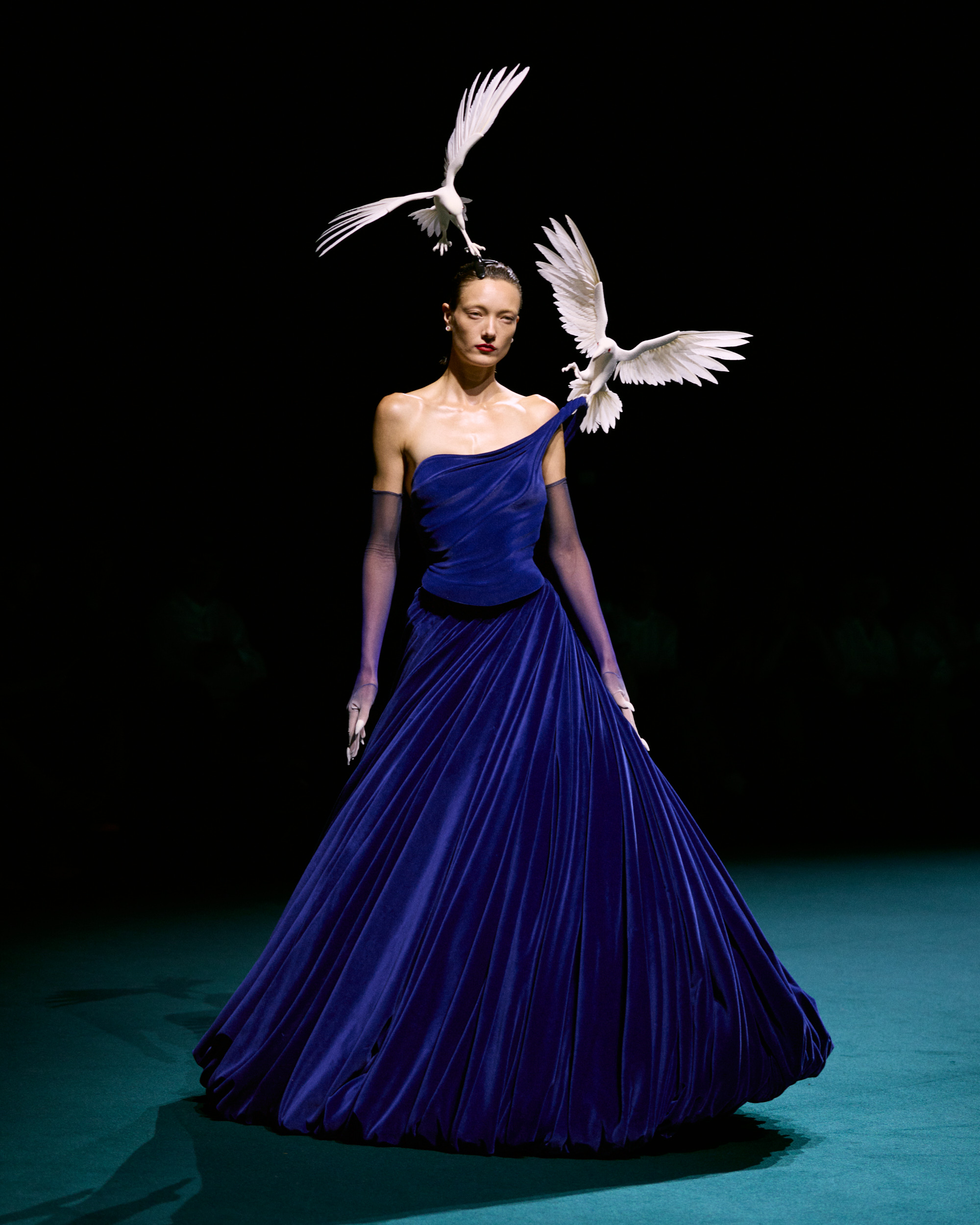 Robert-Wun_fw26_runway_IG_look_13-1784749831973