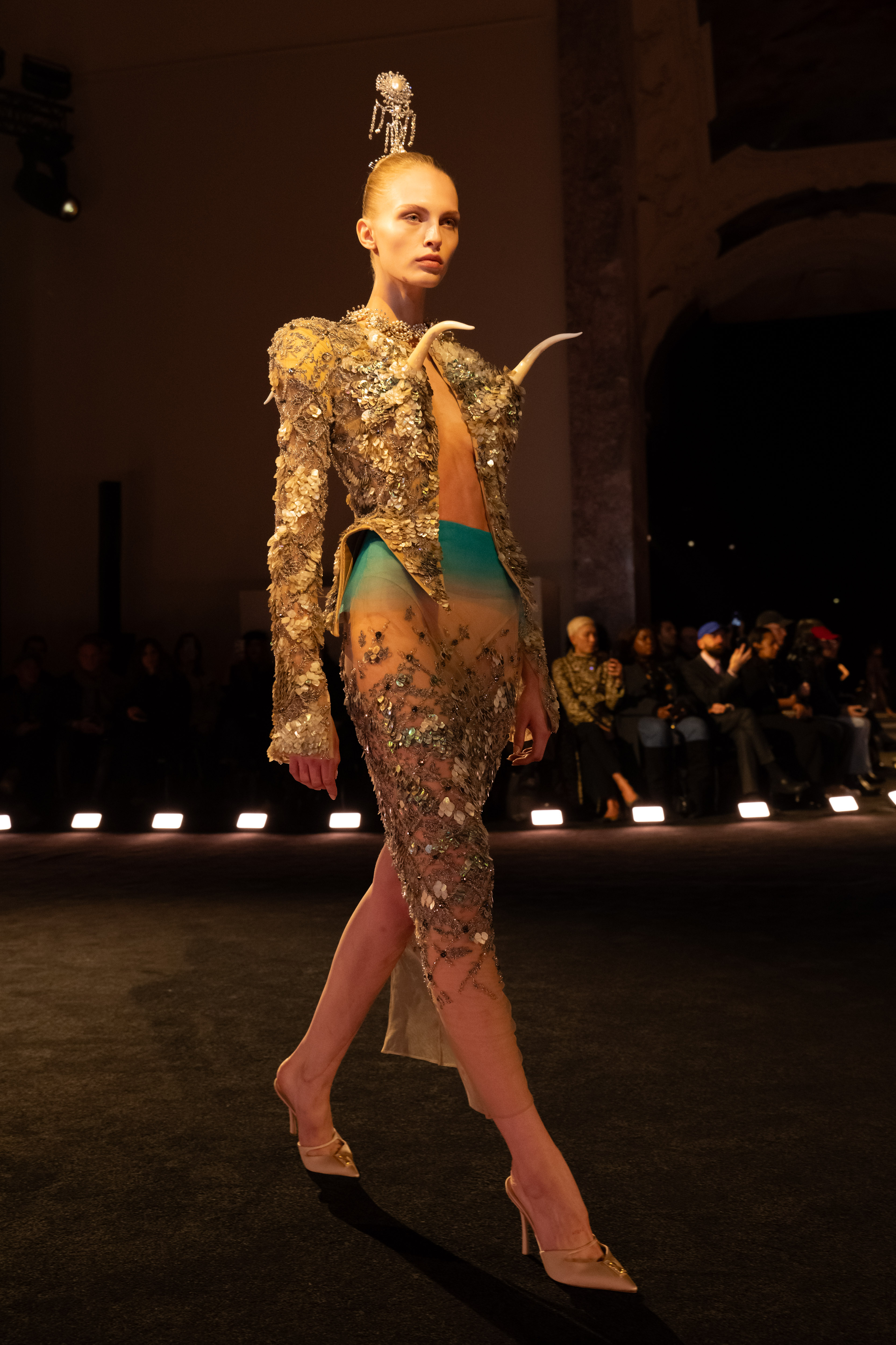 SCHIAPARELLI_HCSS26_LOOK_17-1769834993011