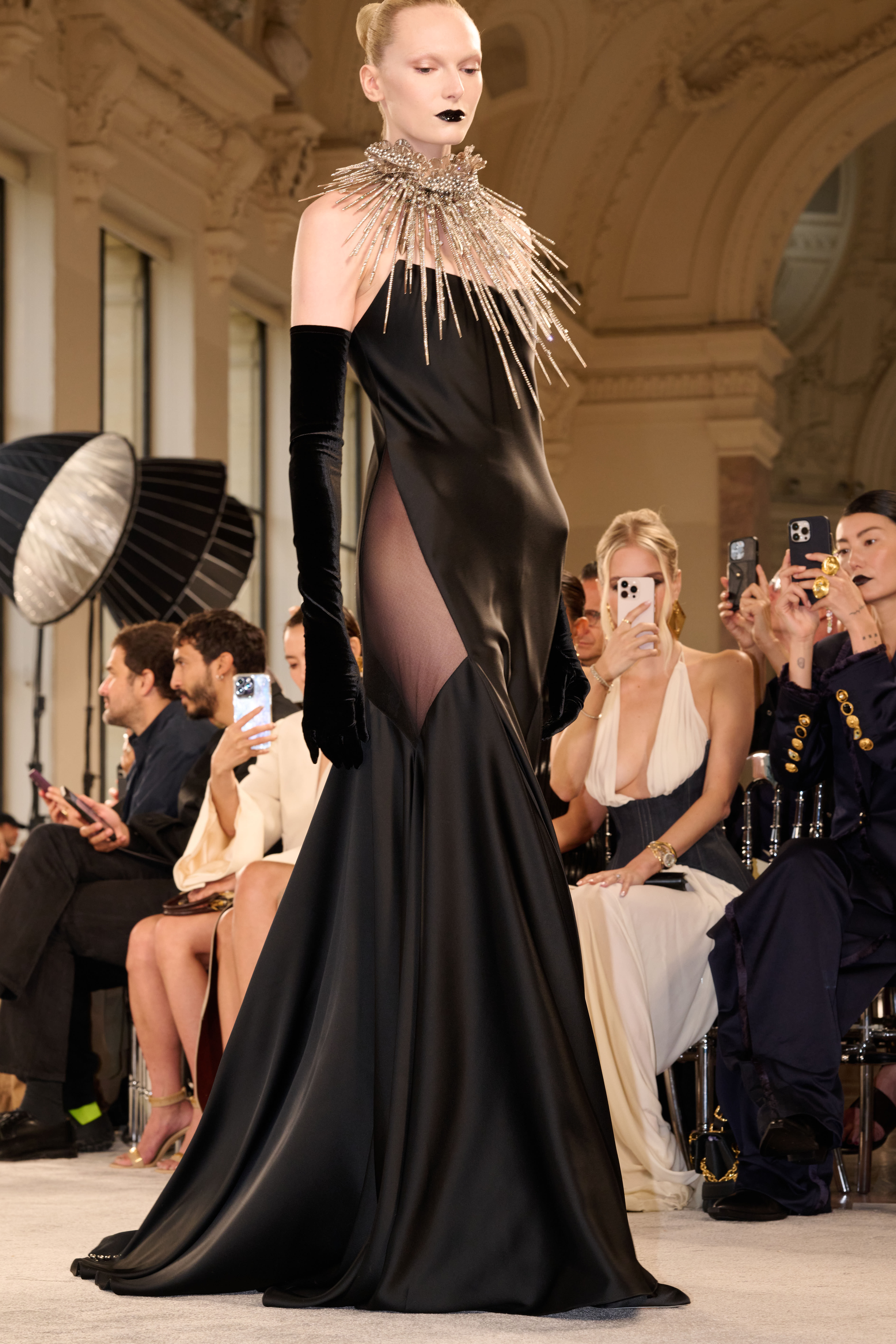 SCHIAPARELLI_HC_FW2526_LOOK_30_1093-1752033799285