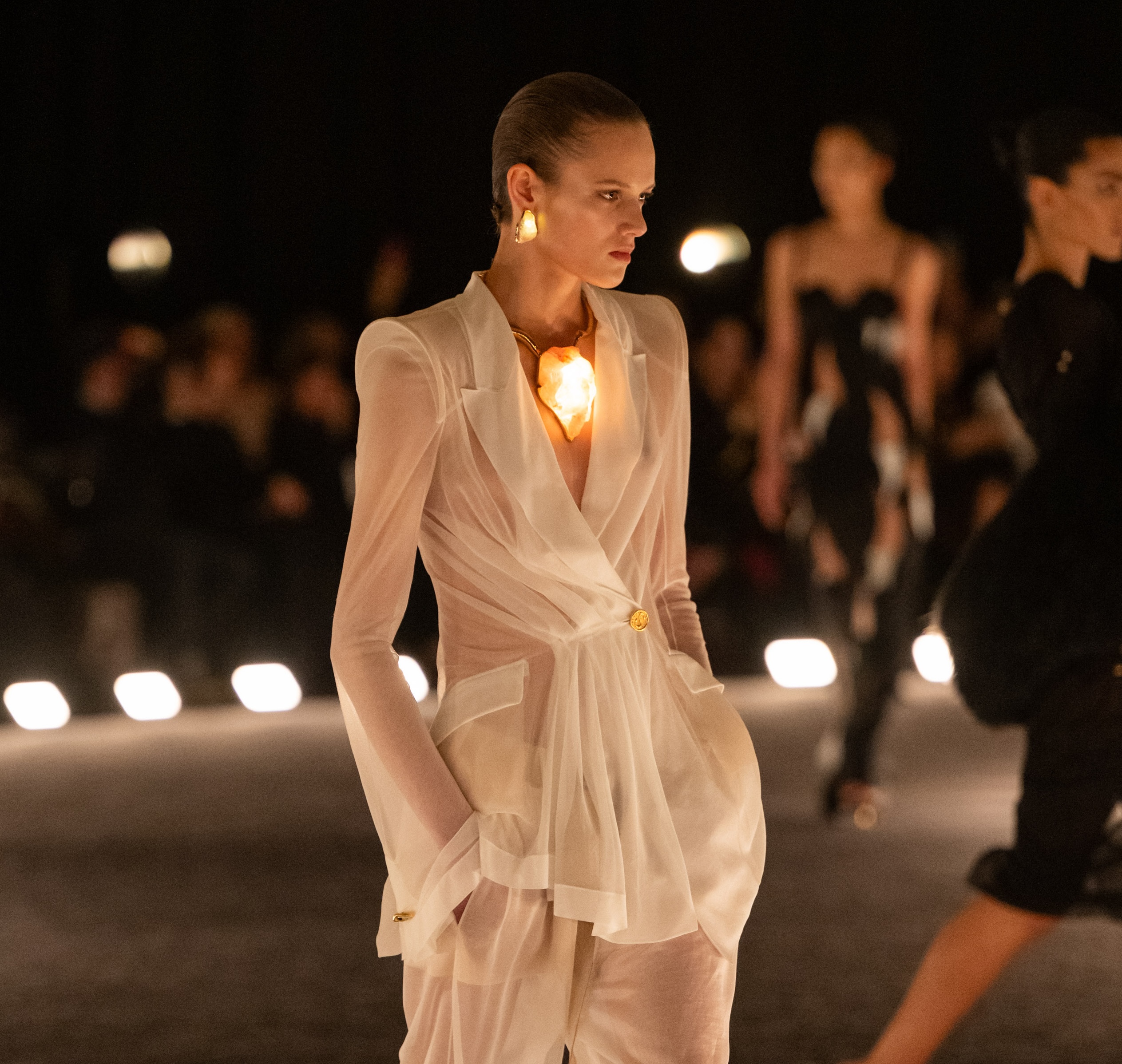 Schiaparelli Spring/Summer 2026: Daniel Roseberry Invites us to Dance in the Dark