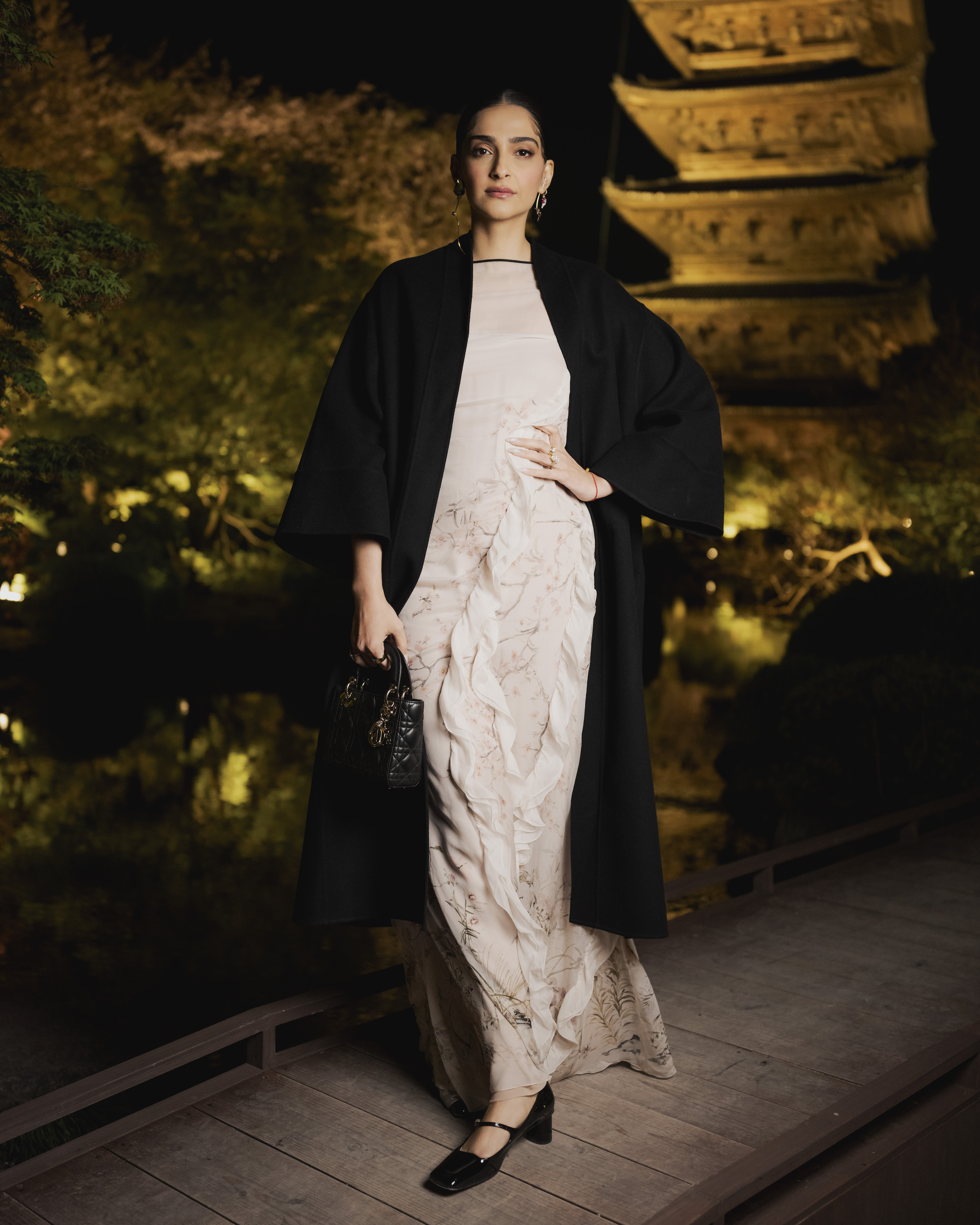 SONAM-KAPOOR-1744821457811