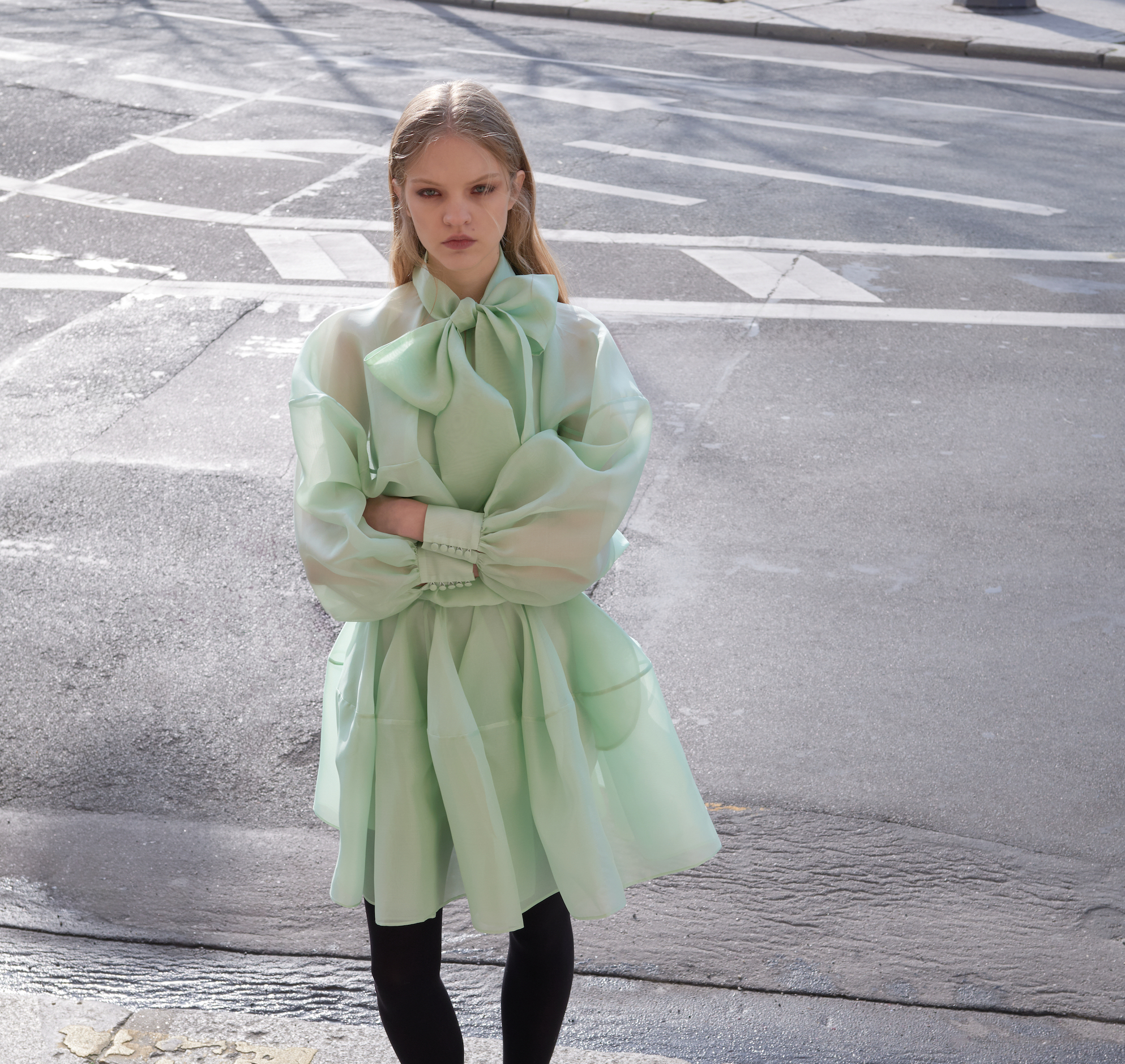 Viktor & Rolf Fall-Winter 2025: Couture DNA for Ready-to-Wear