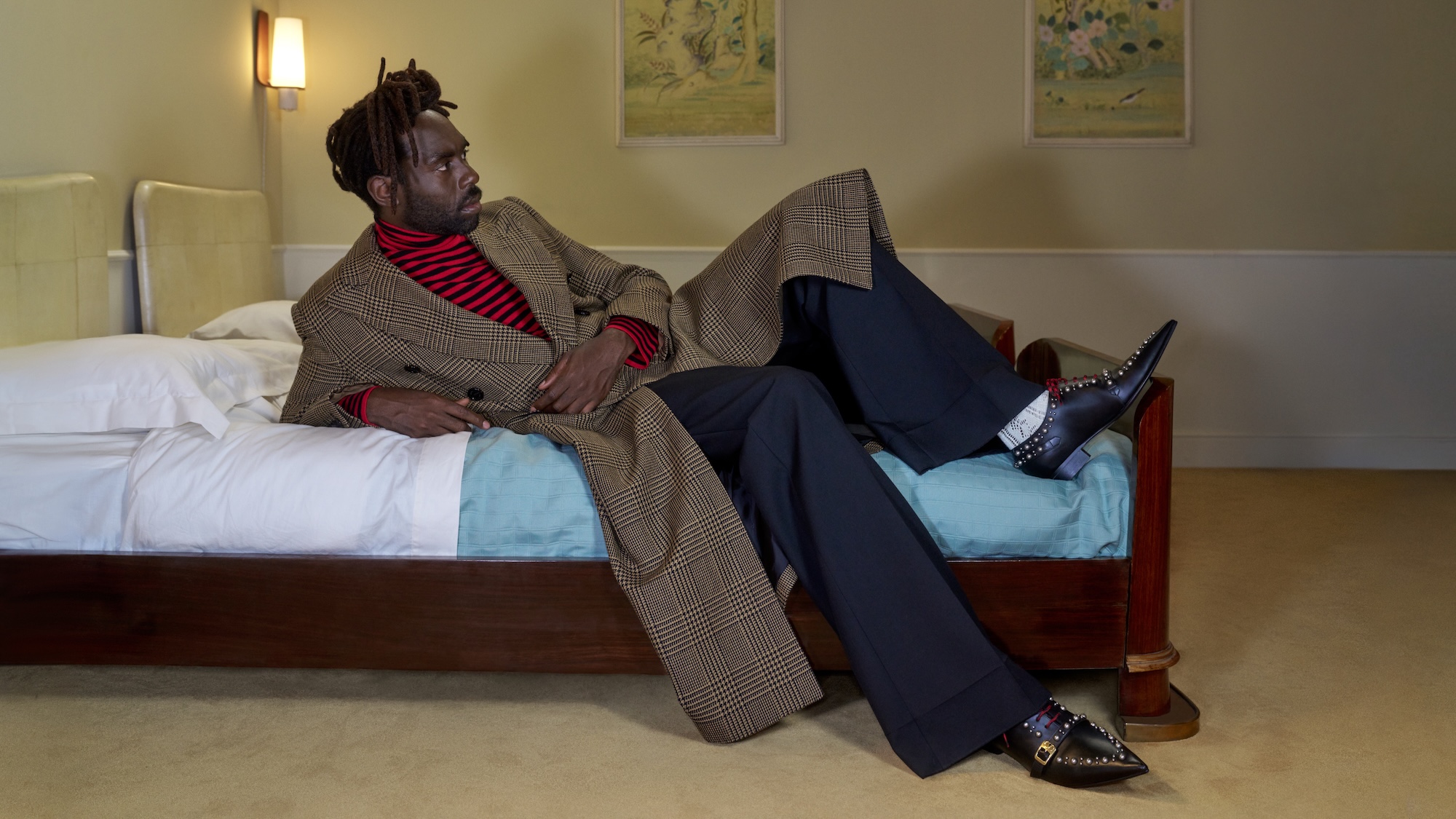 Valentino_Spring26-Holiday-MEA_NoLogo_16x9_07-1763944163189