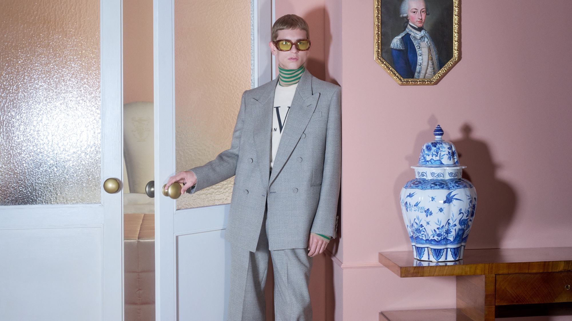 Valentino_Spring26-Holiday-MEA_NoLogo_16x9_11-1763942850975