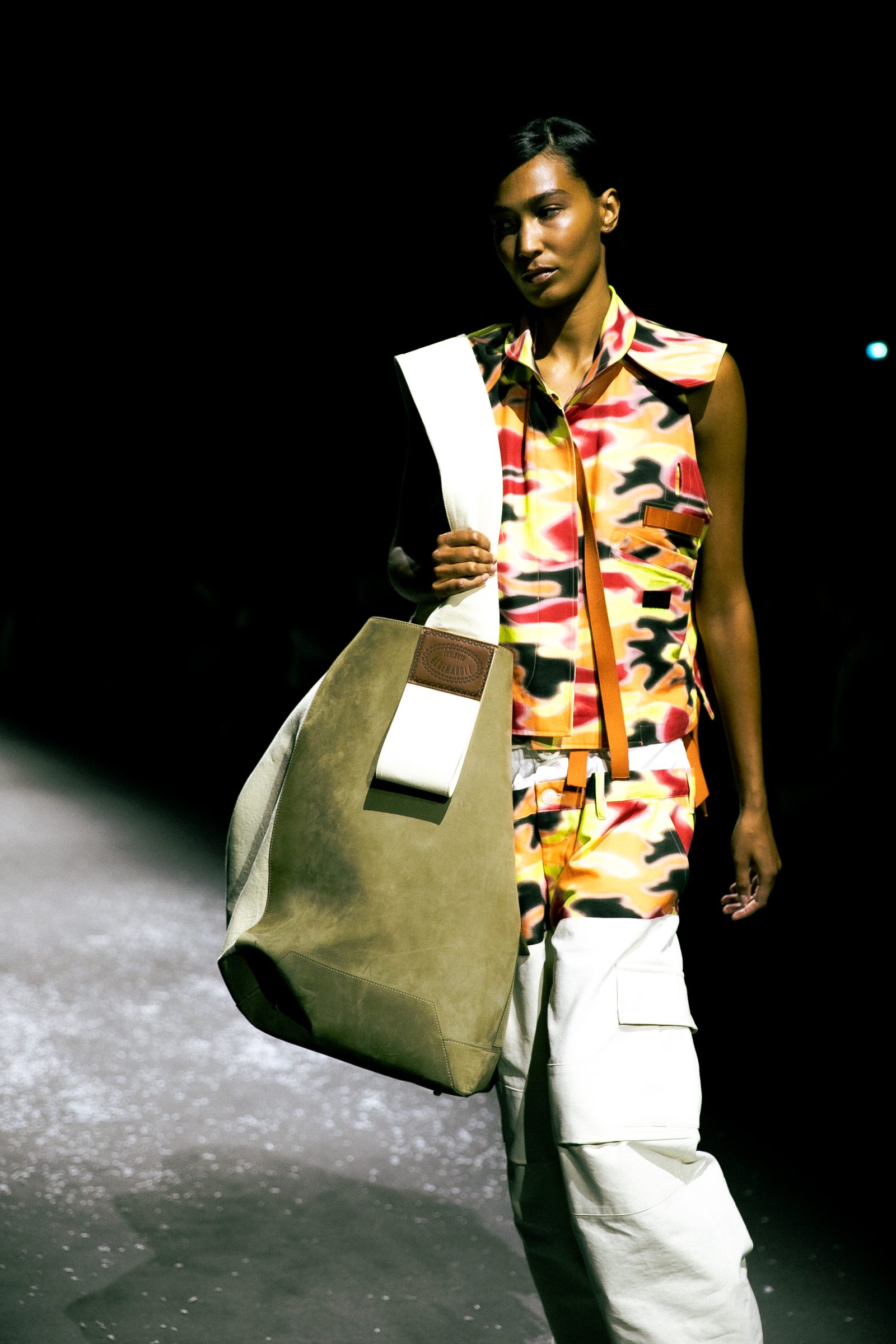 bluemarble-mens-ss25-runway-07-1600x2400-1742419575440-ew7k0x561ev