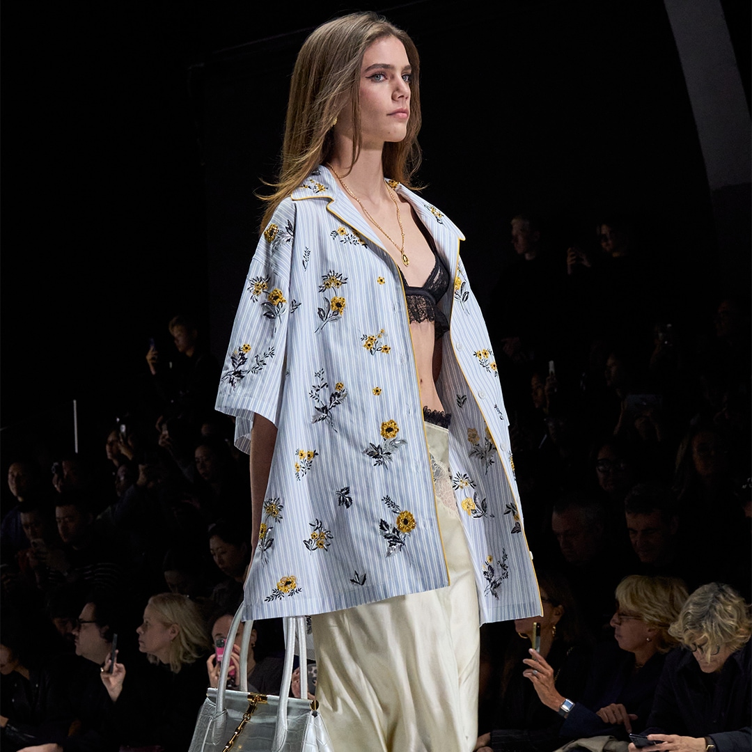 dolce-and-gabbana-women-spring-summer-2026-fashion-show-highlights-06-1760071981487