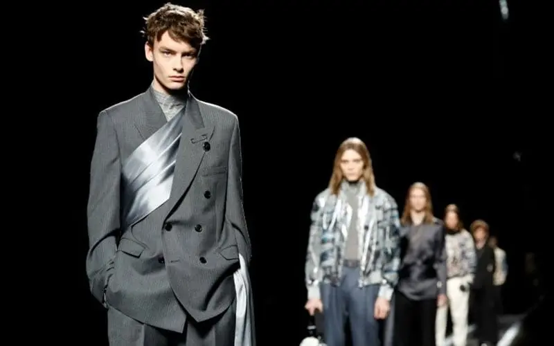 fashion-week-1745010142158