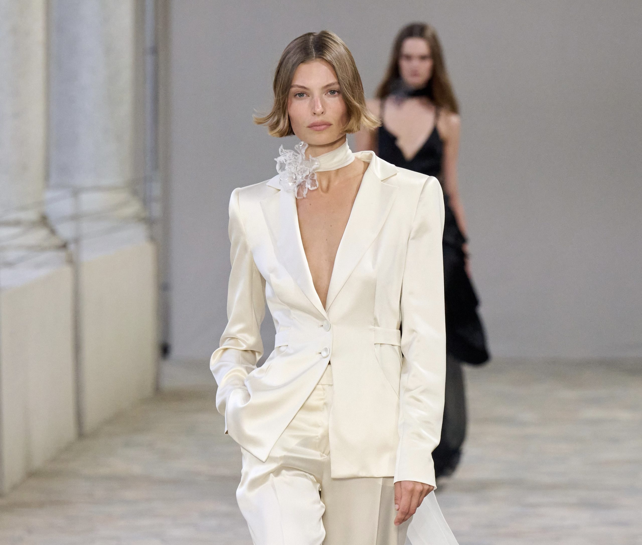 Alberta Ferretti Spring-Summer 2025: Ethereal Lightness