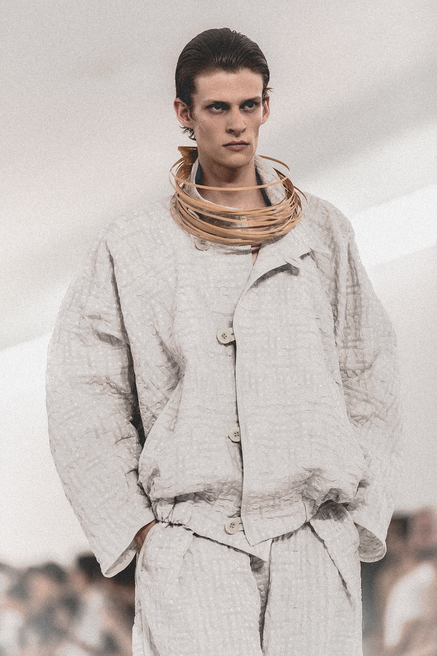 isseymiyake-immen-ss27-runway-16-1783871375176