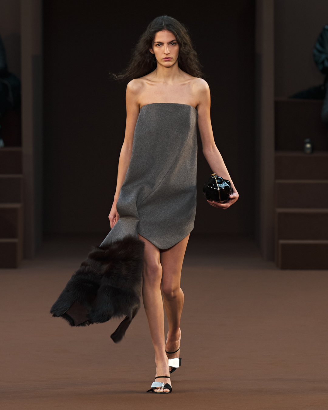 loewe-fw22-33-1742450989417-2qwuax1p7e2