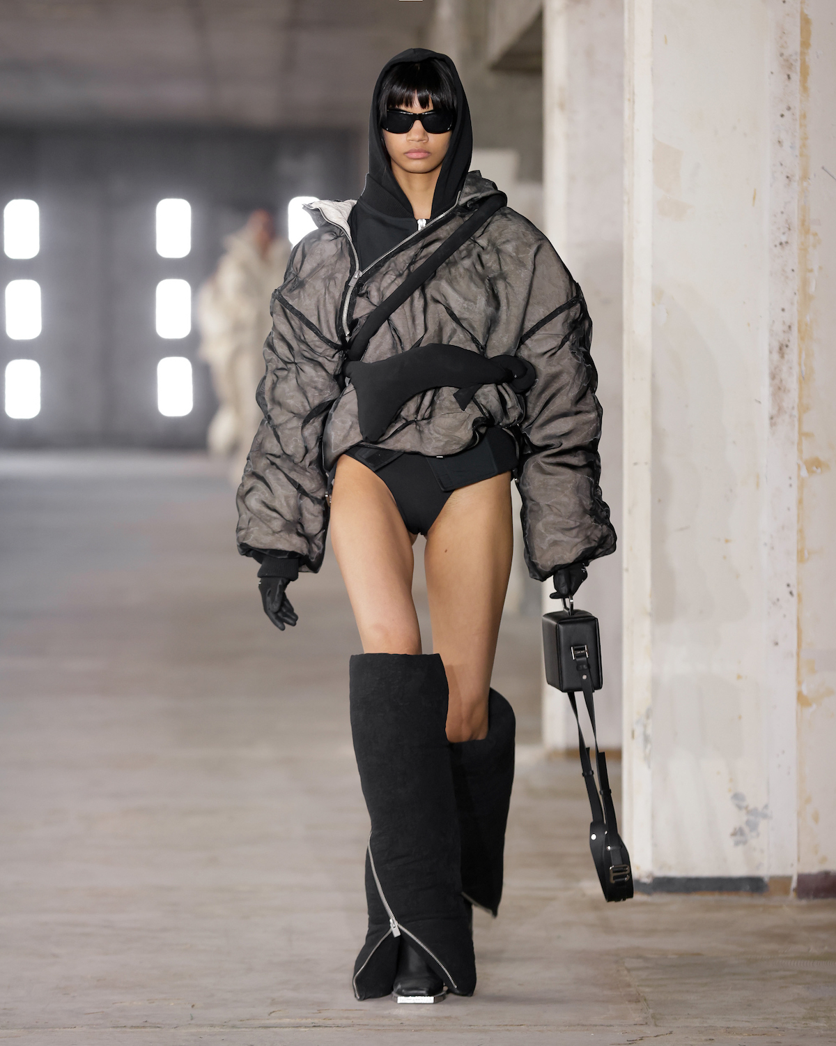 Heliot_Emil_fw23_runway_14