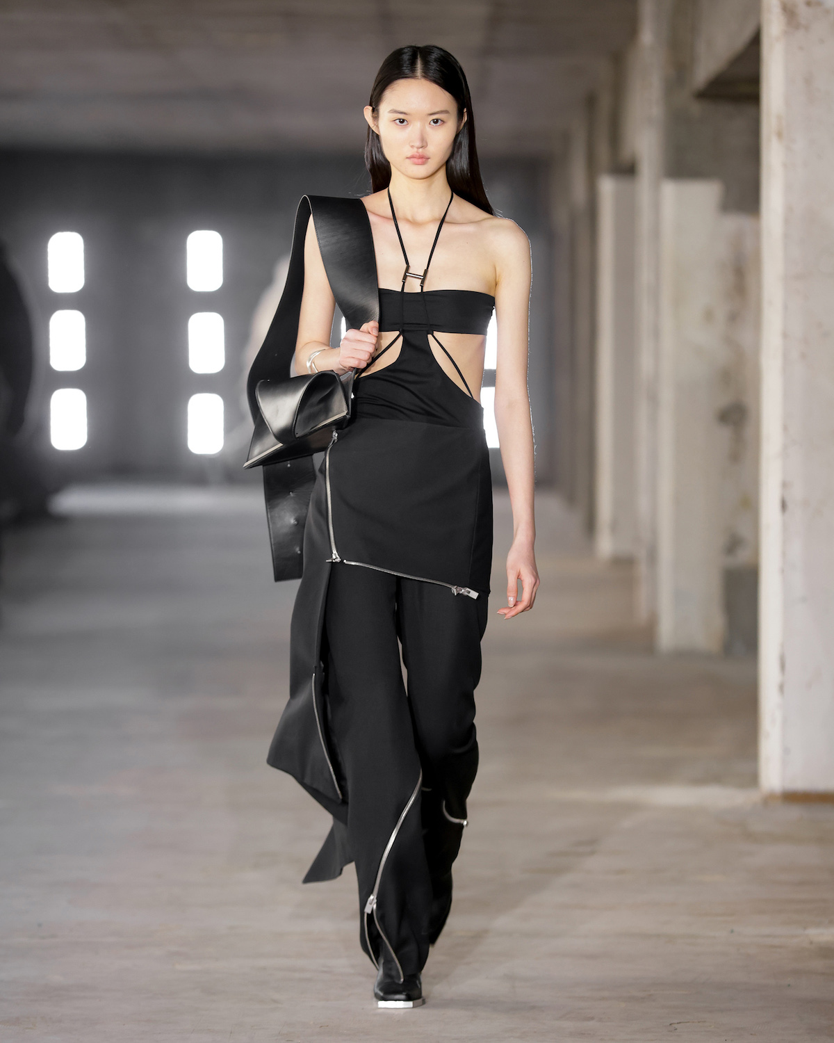 Heliot_Emil_fw23_runway_18