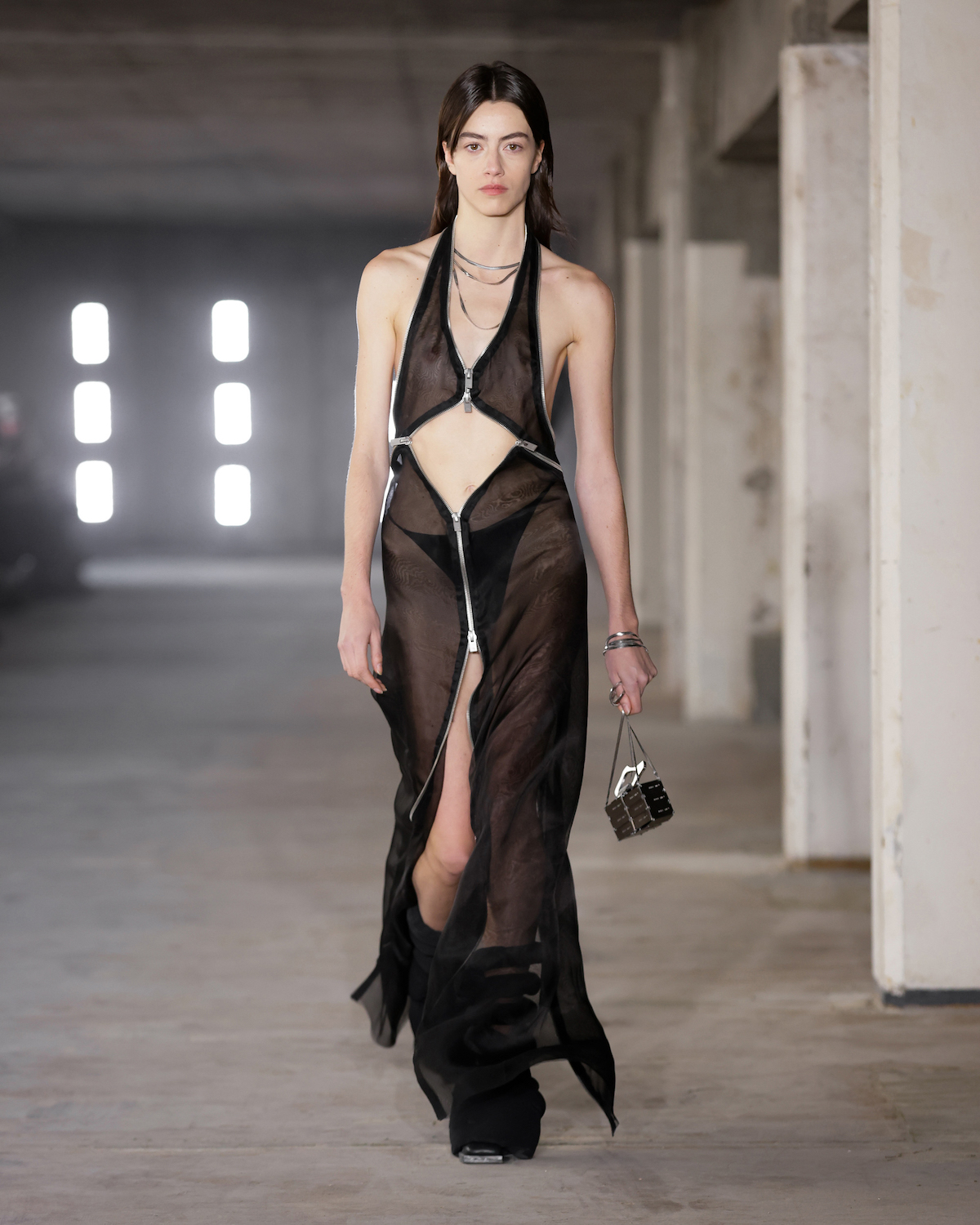 Heliot_Emil_fw23_runway_19
