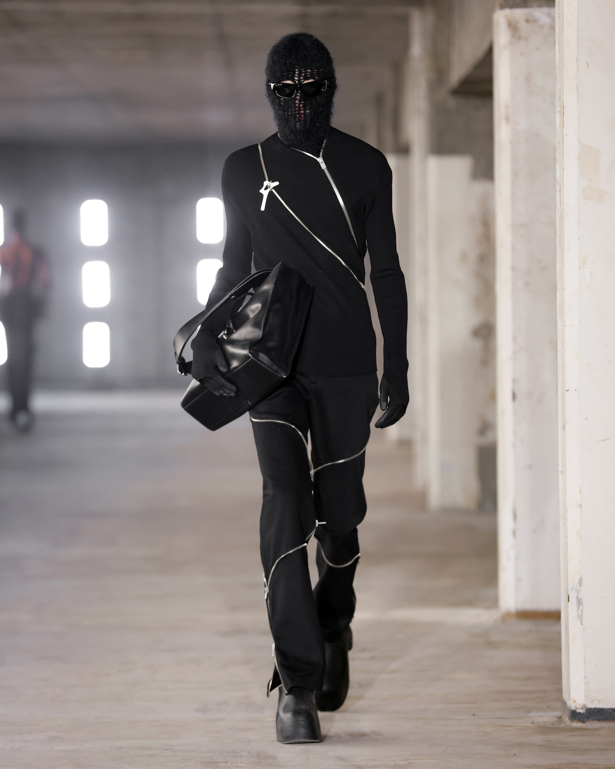 Heliot_Emil_fw23_runway_25