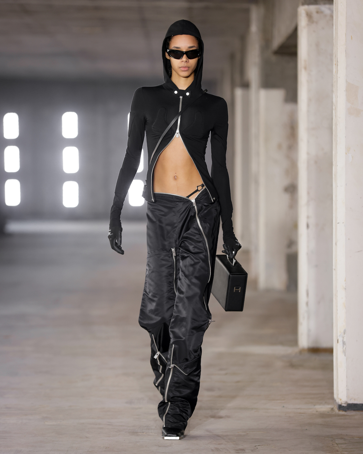 Heliot_Emil_fw23_runway_27