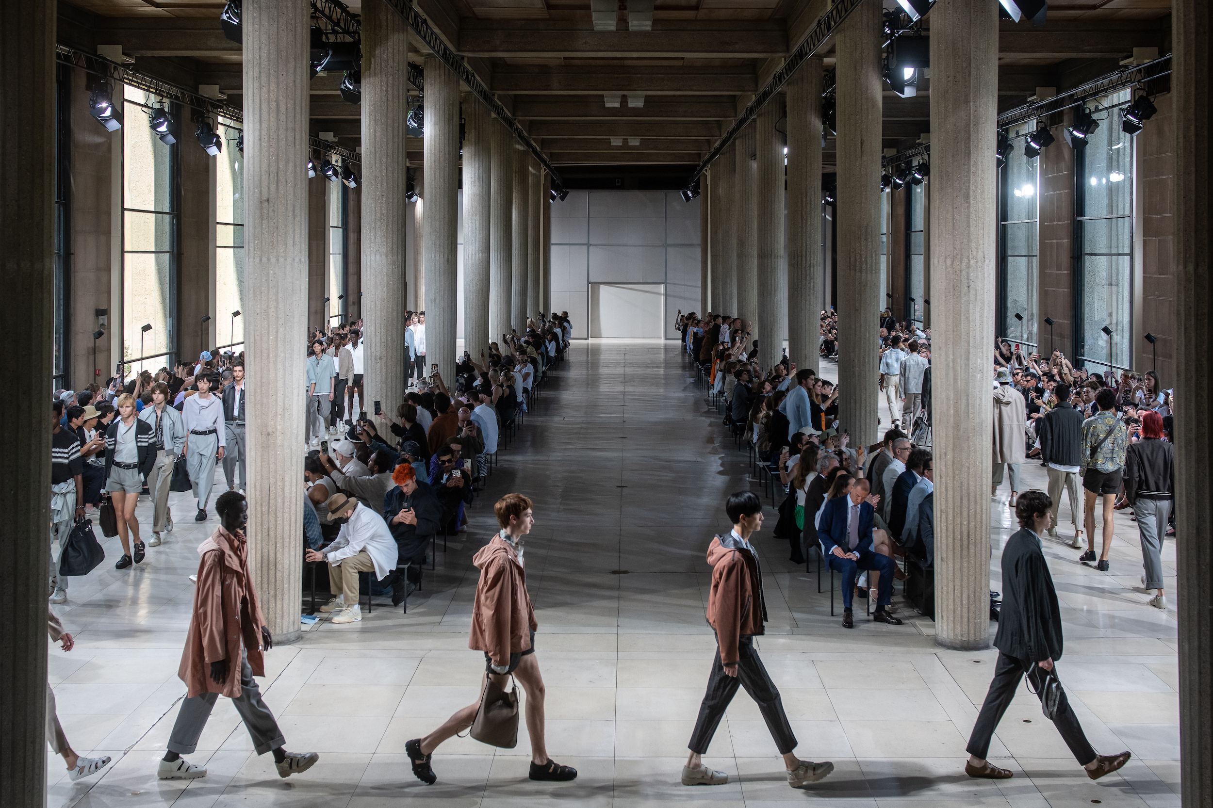 HERMES_DEFILE_PAPHSS24@Villa-Eugenie-1600x1066