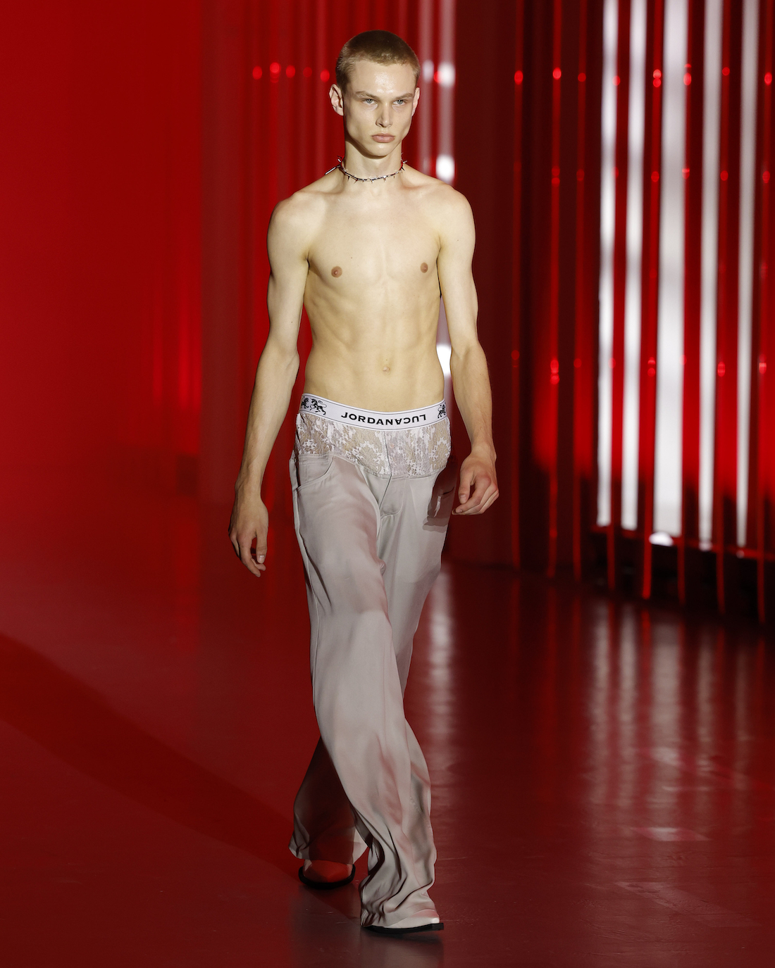 LOOK-01