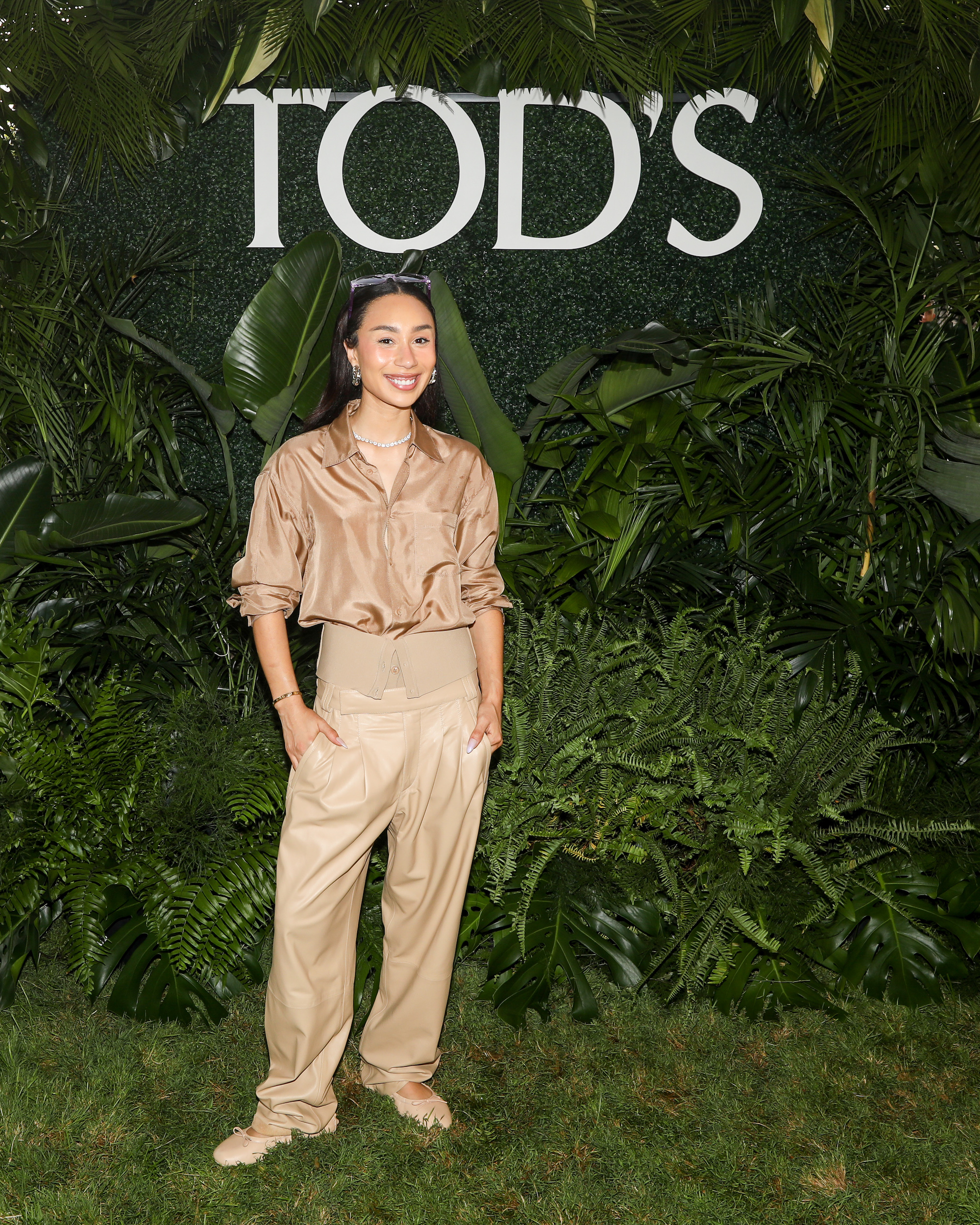 Eva-Gutowski-1600x2000