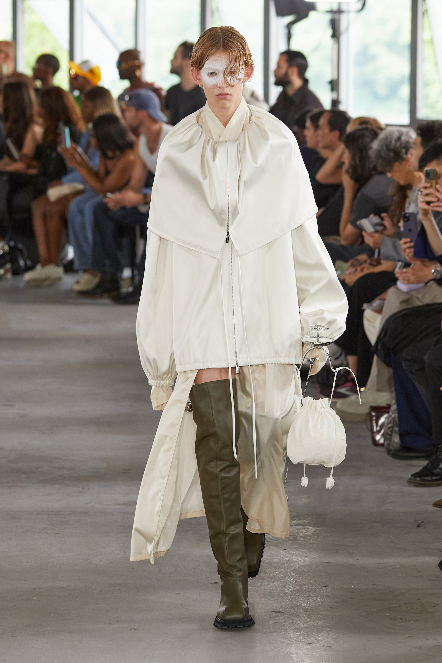 Sean-Suen_ss24_runway_press_look21