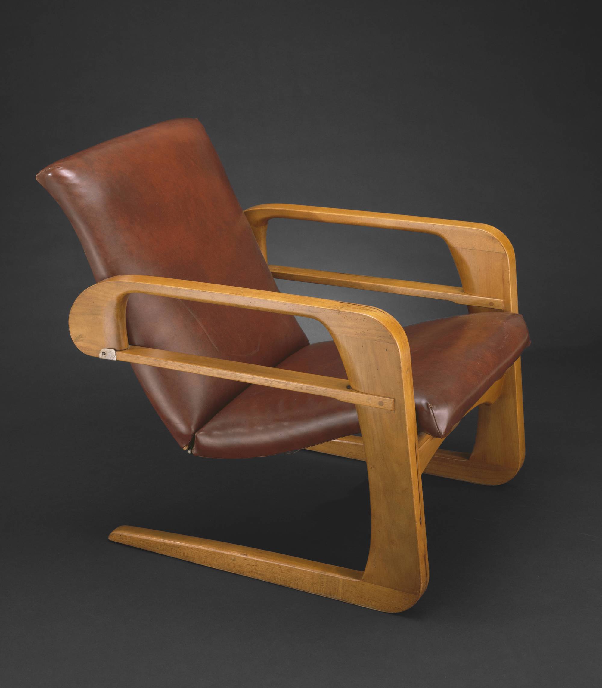 12_Decorative-Arts_Weber-Airline-Chair-1939-1600x1830