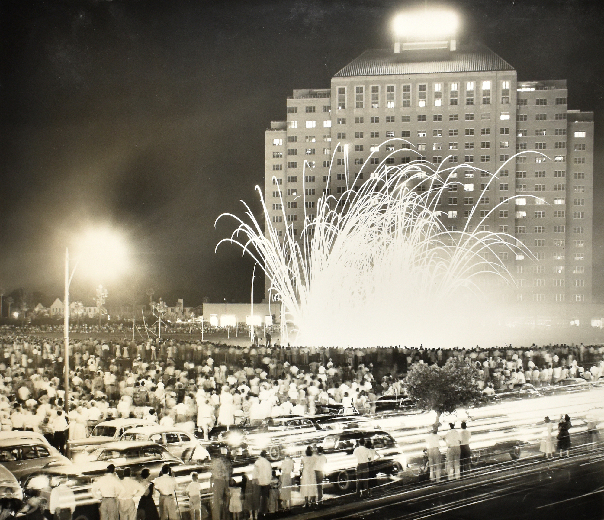 15_Photography_Valenta-July-4-Shamrock-Hotel-1949-1600x1377