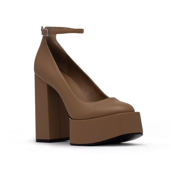 https://rainmag-assets.s3.eu-central-003.backblazeb2.com/wp-backup/2023/08/Rayva-Platform-Heel-Camel.jpg