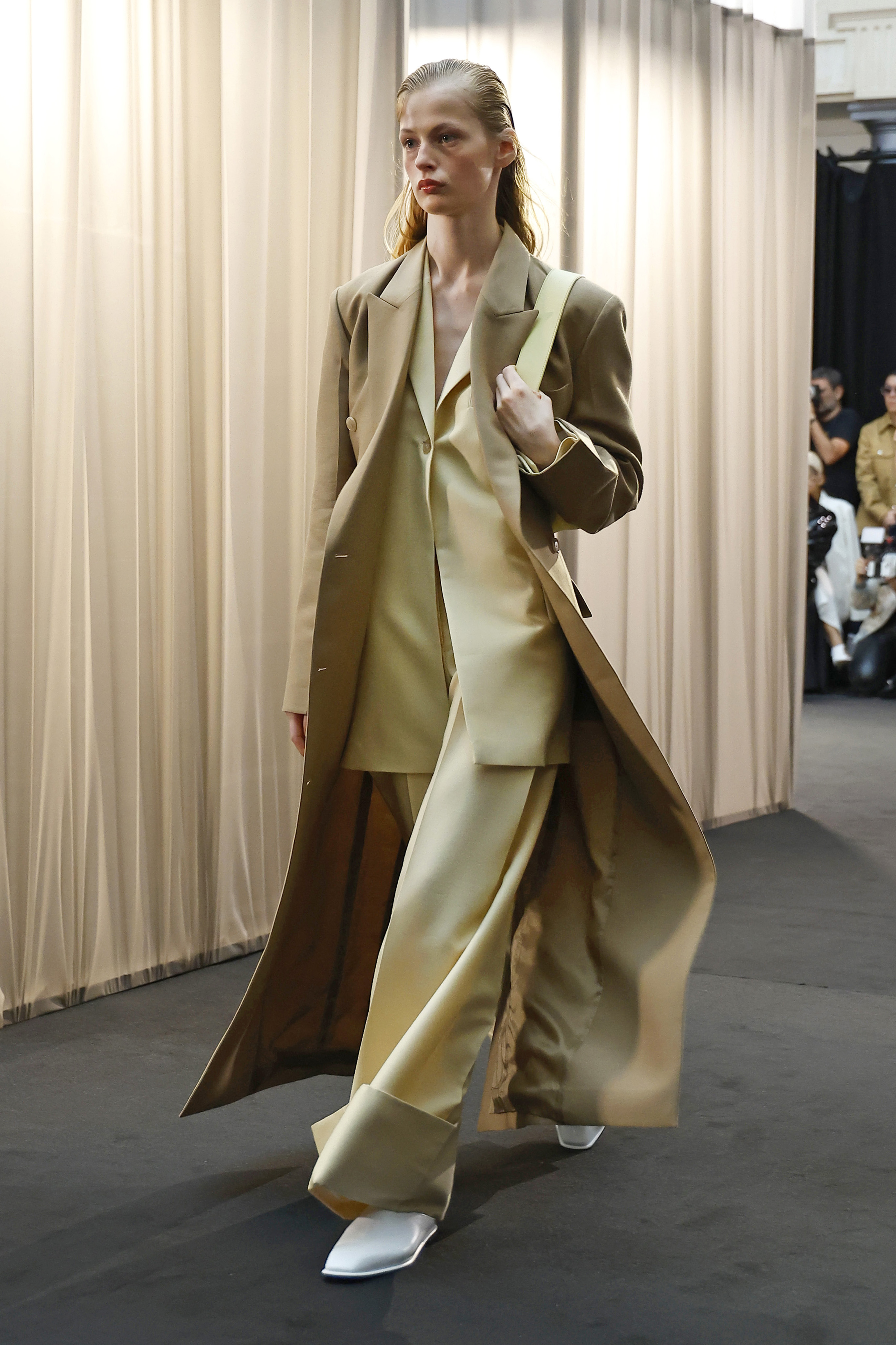 Eenk_ss24_rumway_look19-1600x2401